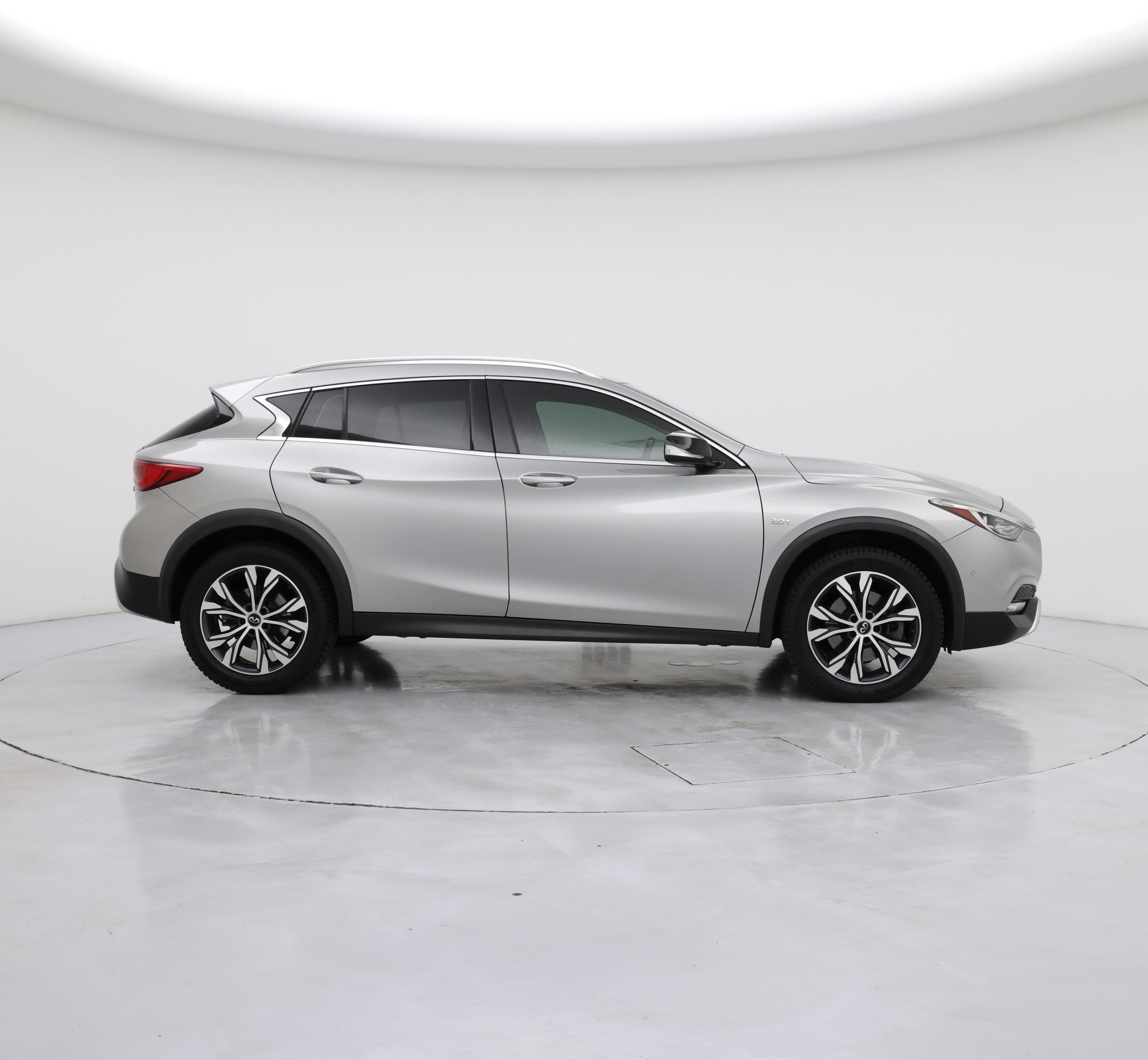 Thumbnail: 2017 INFINITI QX30 - 7