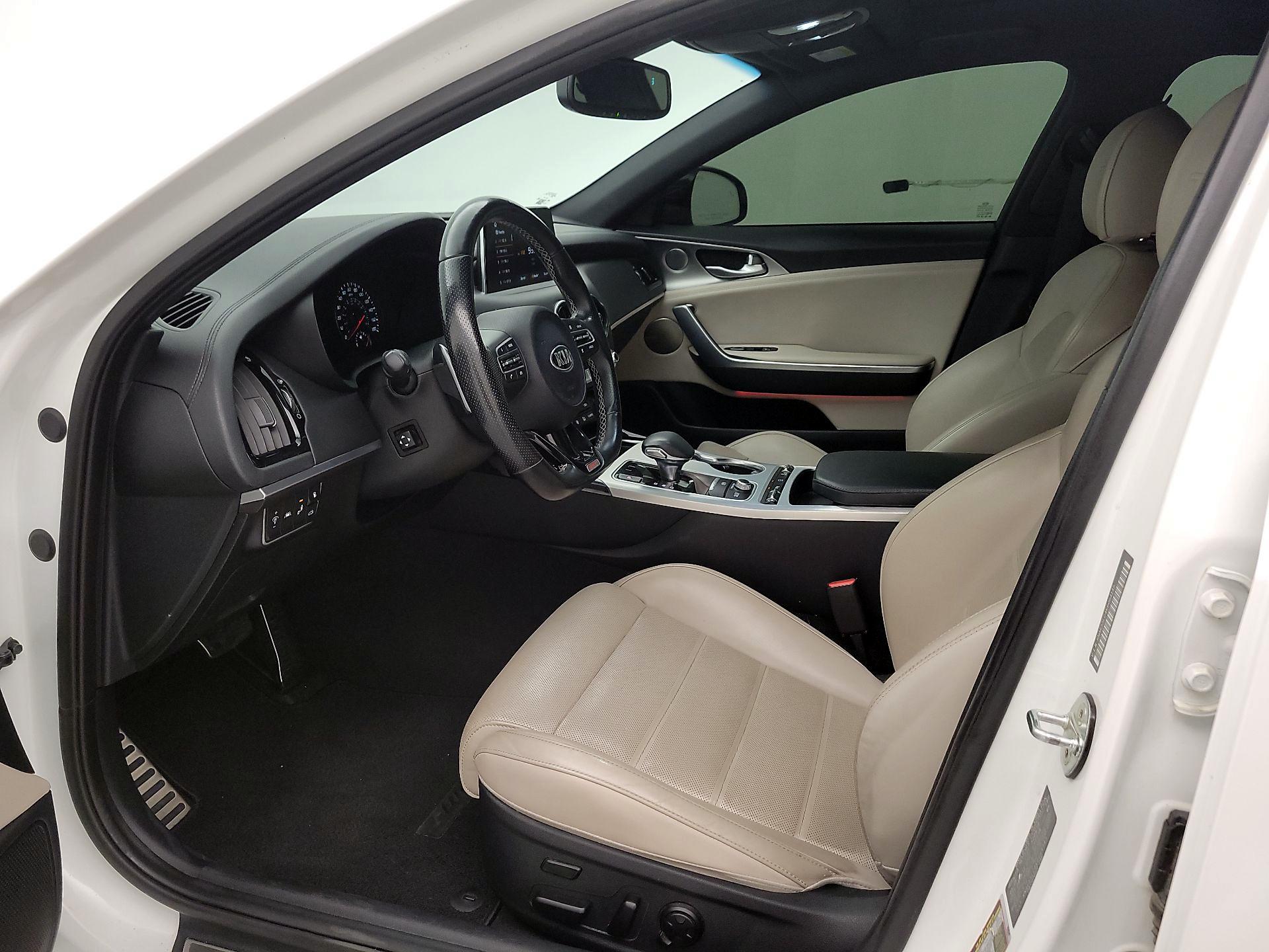 Thumbnail: 2019 Kia Stinger - 11