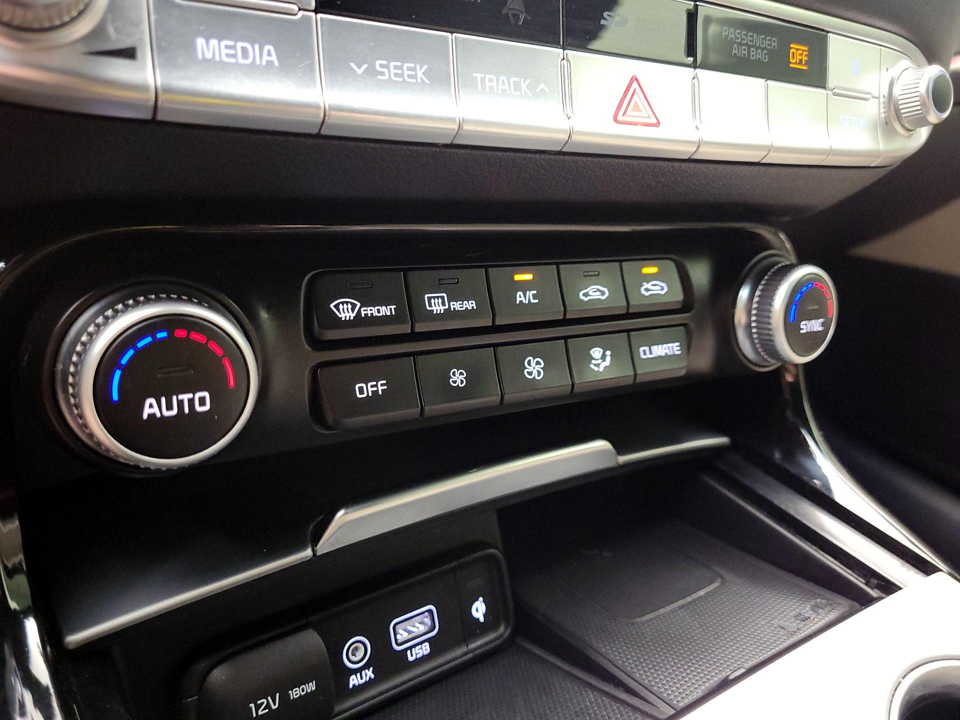 Thumbnail: 2019 Kia Stinger - 17