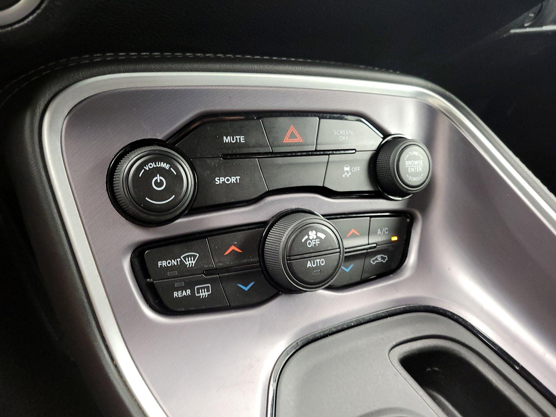 Thumbnail: 2019 Dodge Challenger - 16