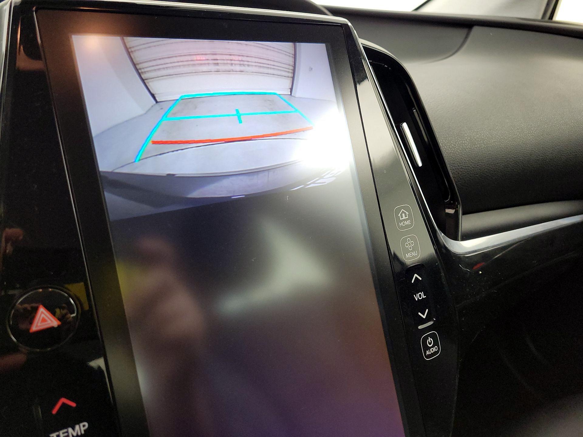 Thumbnail: 2018 Toyota Prius Prime - 15