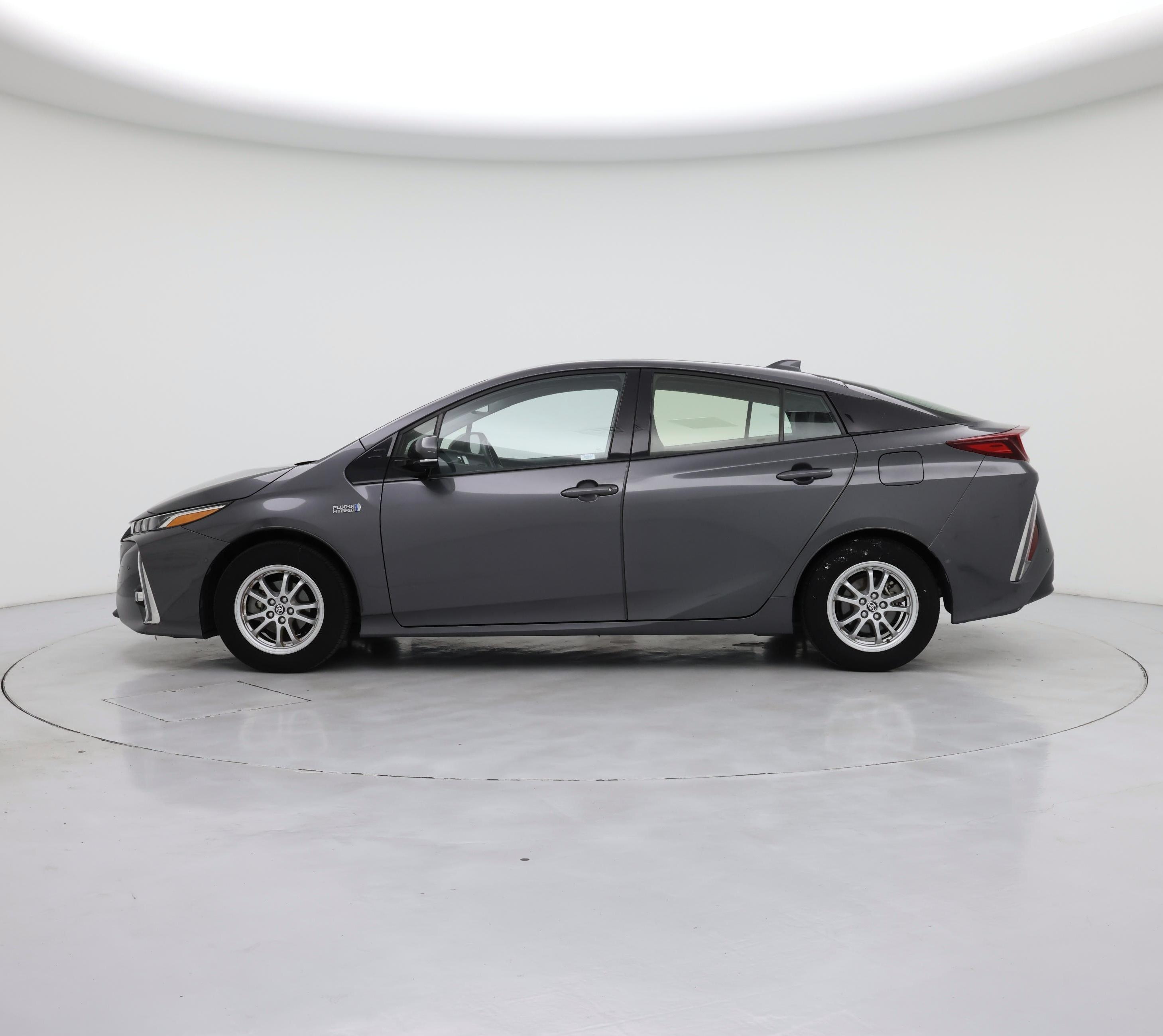 Thumbnail: 2018 Toyota Prius Prime - 3