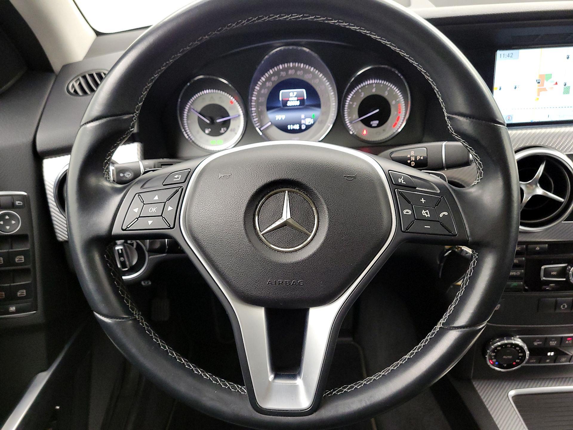Thumbnail: 2015 Mercedes-Benz GLK - 10