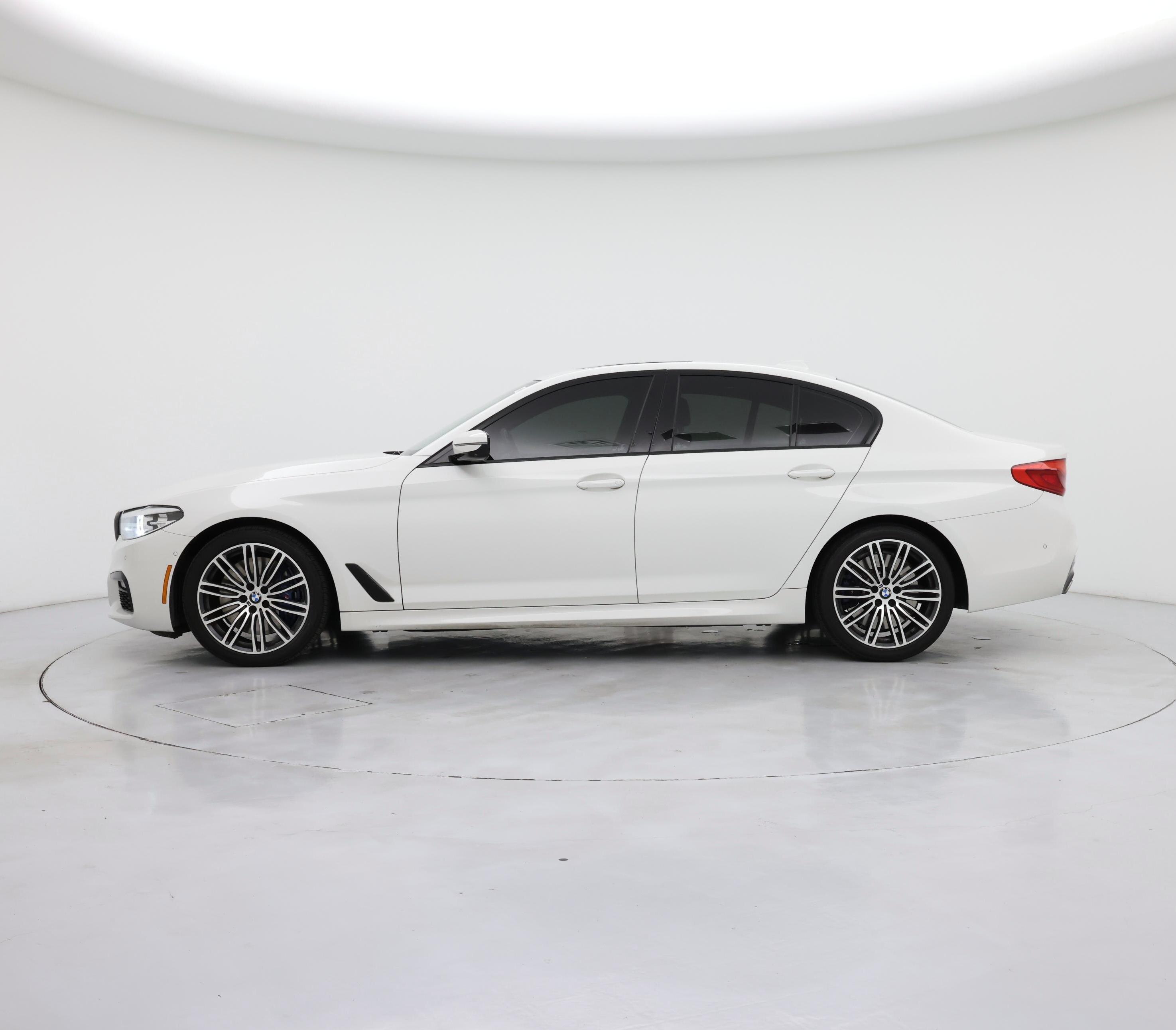 Thumbnail: 2020 BMW 5 Series - 3