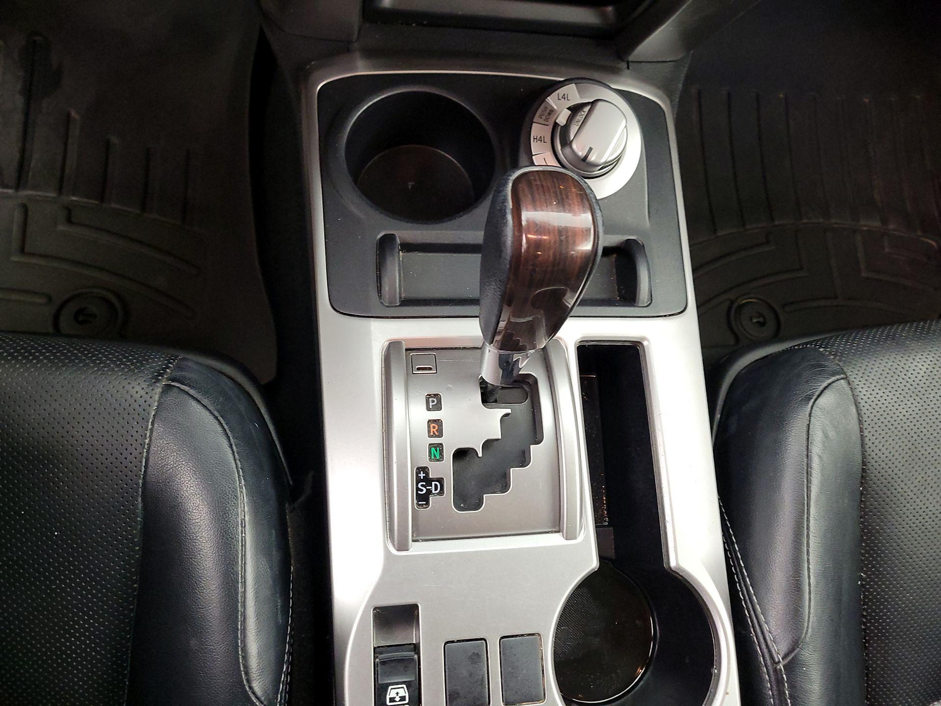 Thumbnail: 2014 Toyota 4Runner - 18