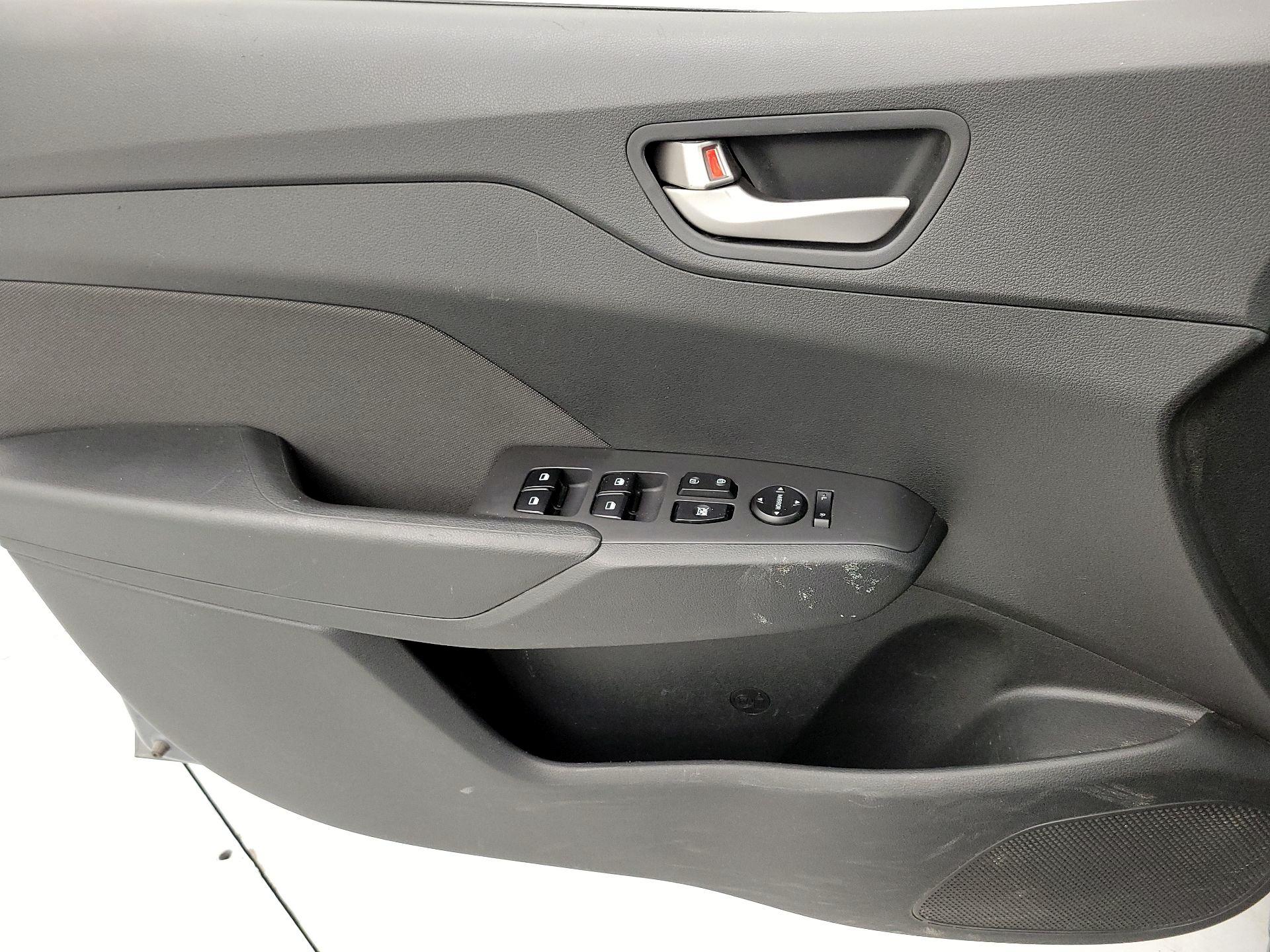 Thumbnail: 2019 Hyundai Accent - 12