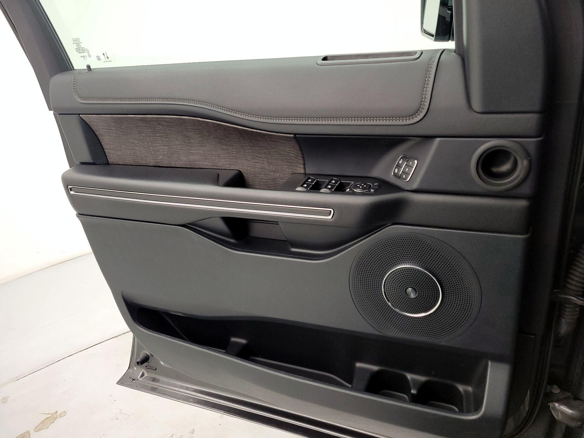 Thumbnail: 2020 Ford Expedition - 12