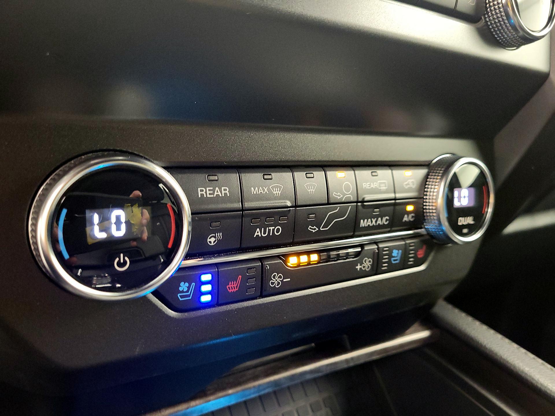 Thumbnail: 2020 Ford Expedition - 17