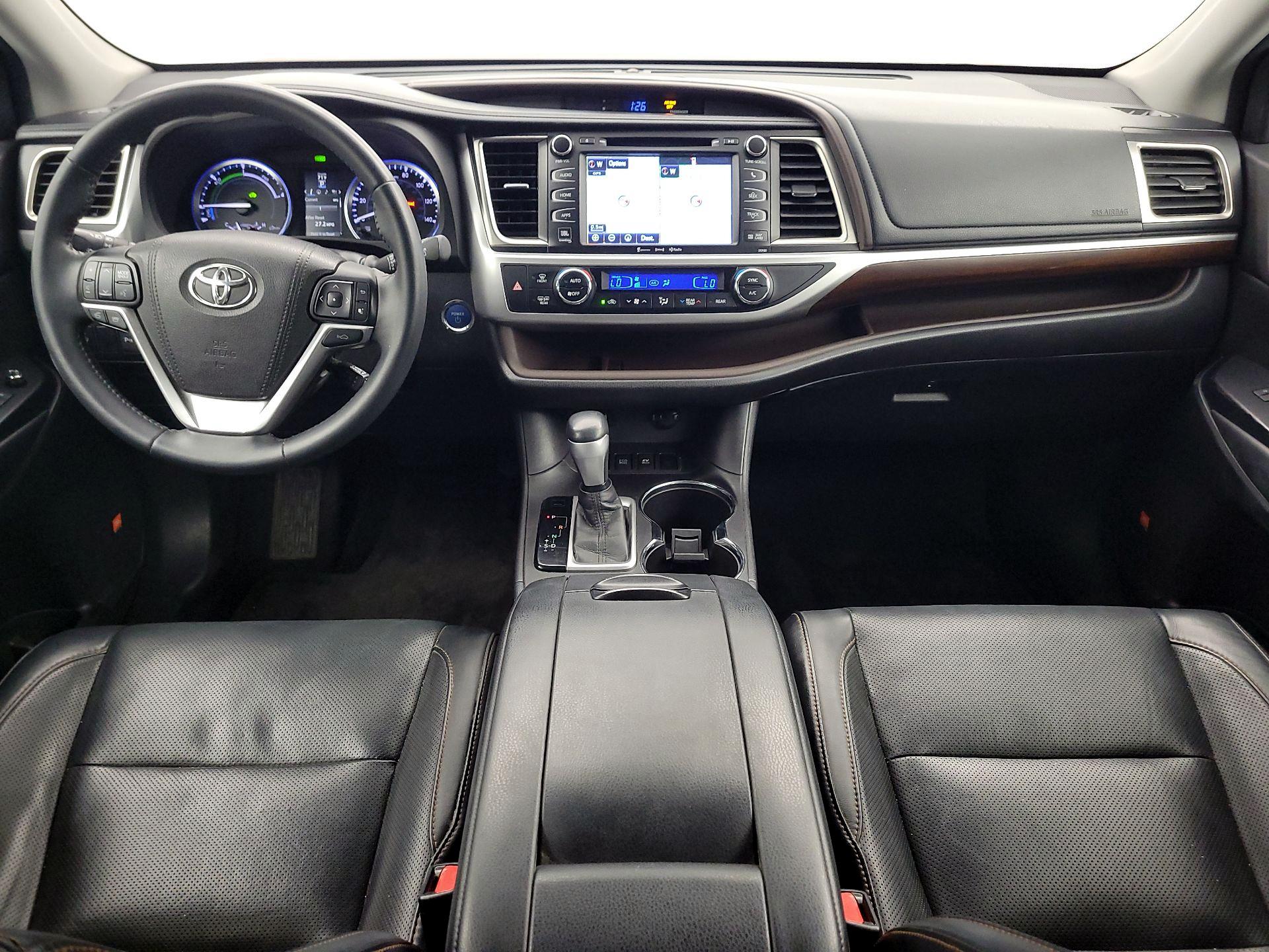 Thumbnail: 2016 Toyota Highlander - 9