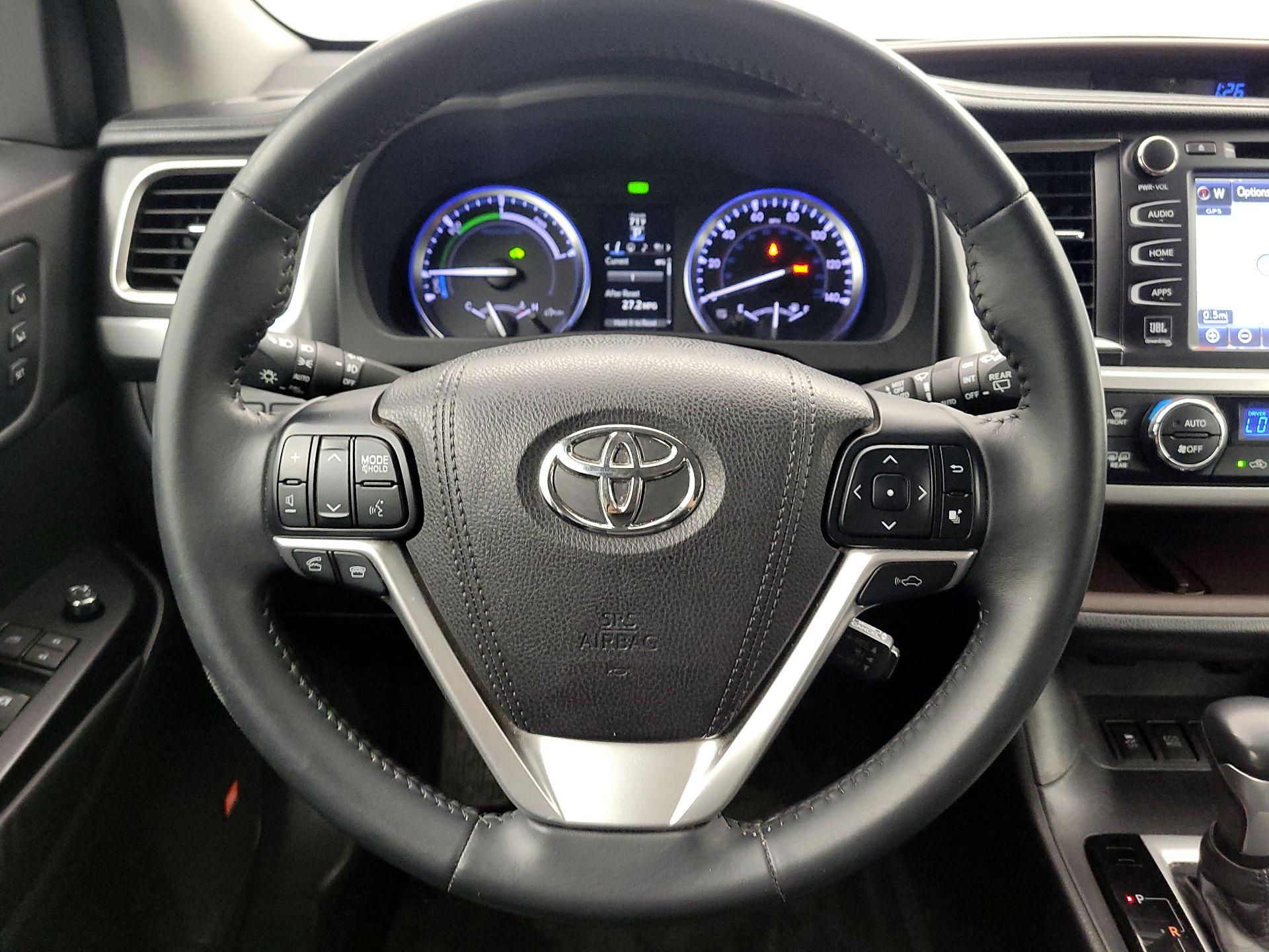 Thumbnail: 2016 Toyota Highlander - 10