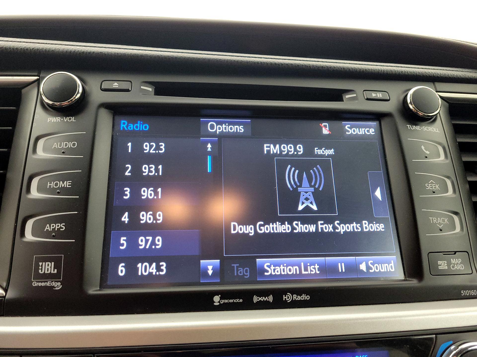 Thumbnail: 2016 Toyota Highlander - 16