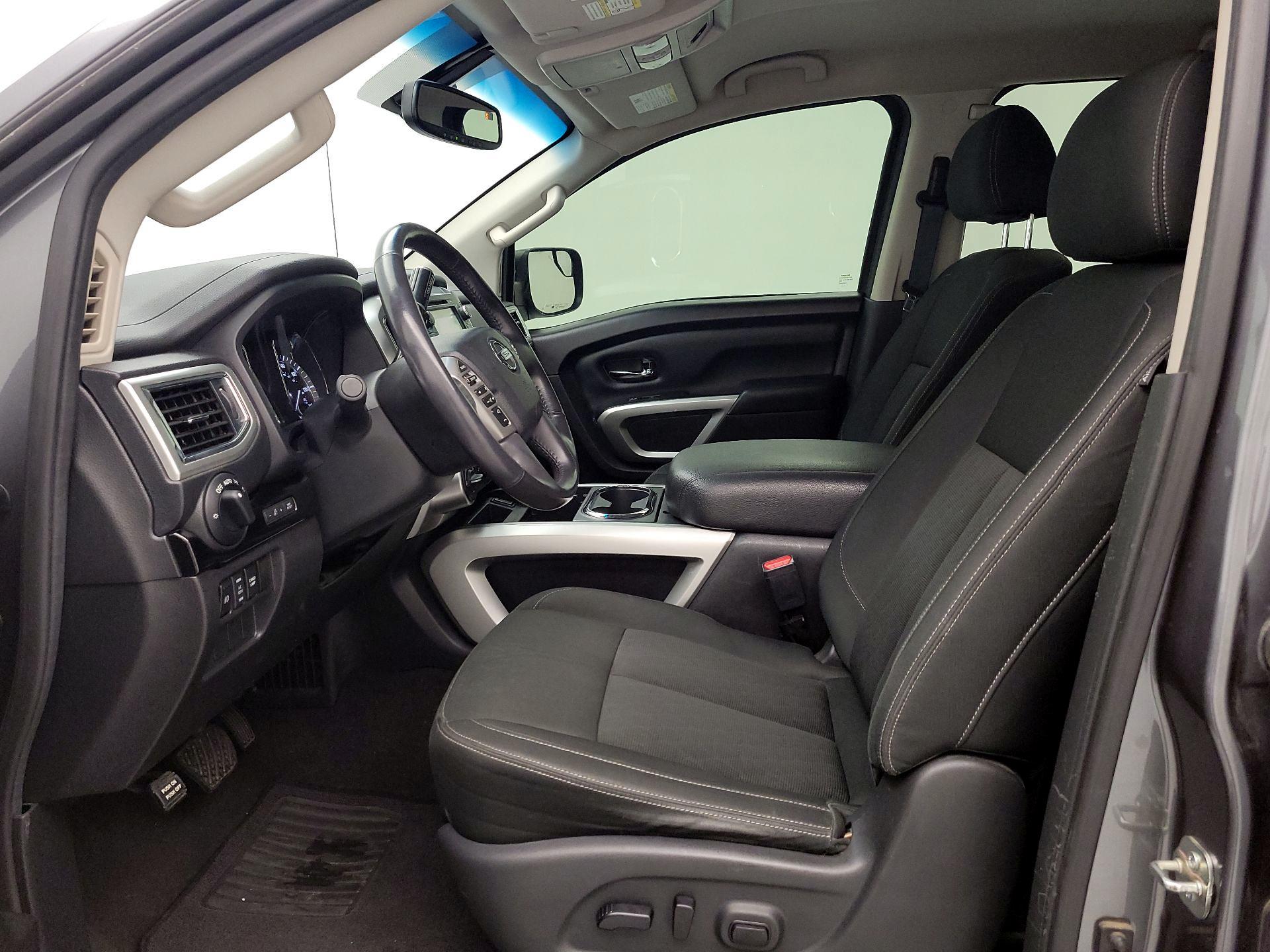 Thumbnail: 2017 Nissan Titan - 11