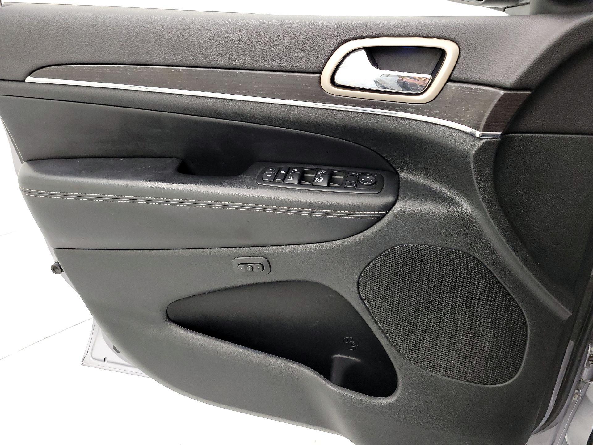 Thumbnail: 2014 Jeep Grand Cherokee - 12