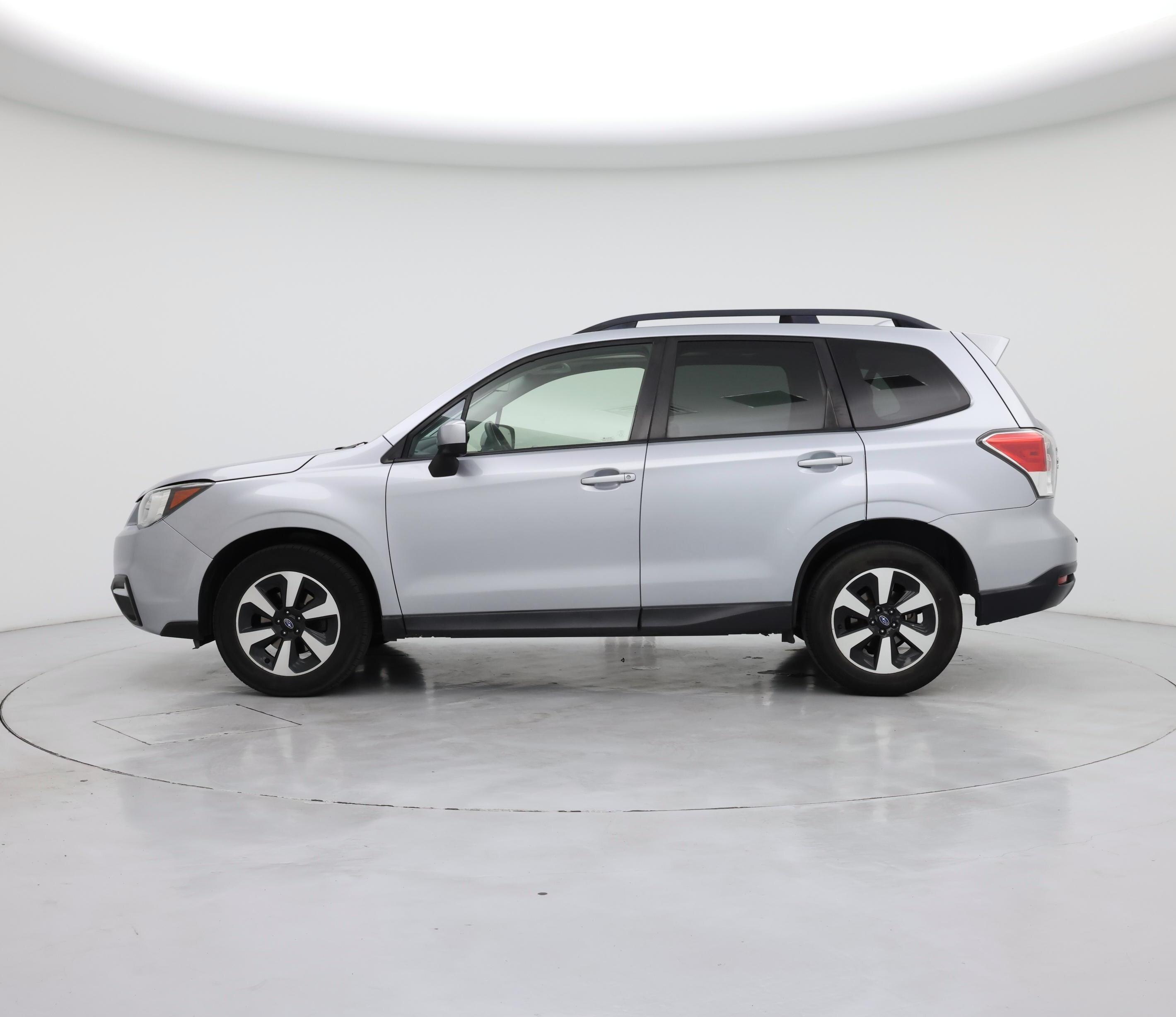 Thumbnail: 2017 Subaru Forester - 3