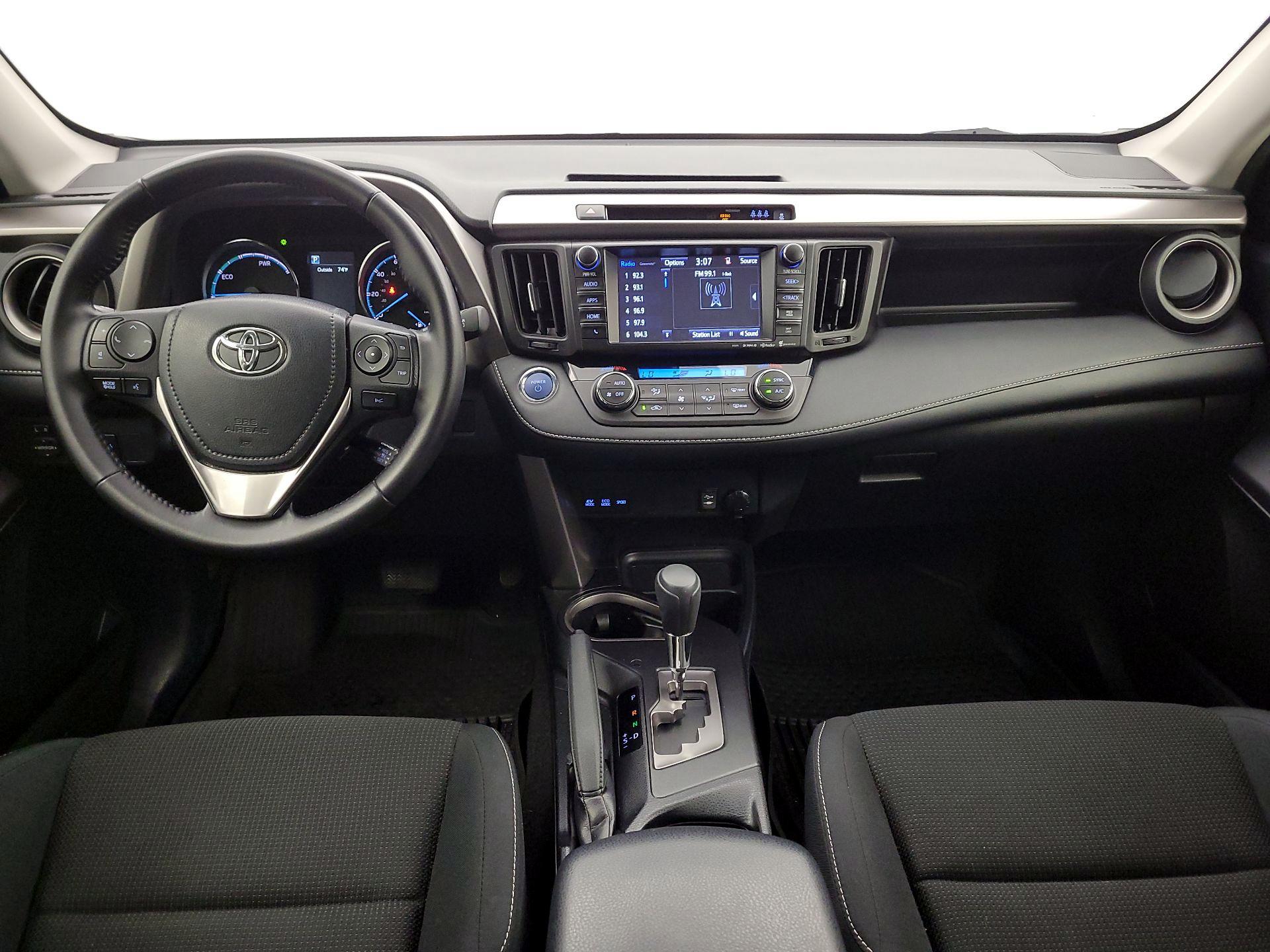 Thumbnail: 2017 Toyota RAV4 - 9