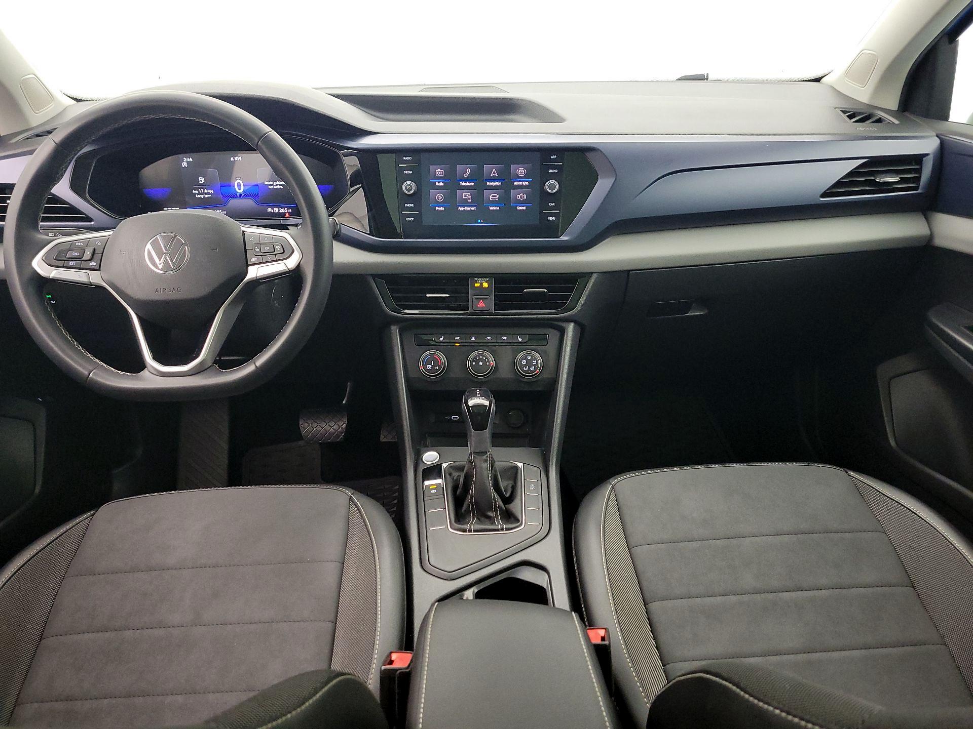 Thumbnail: 2022 Volkswagen Taos - 9