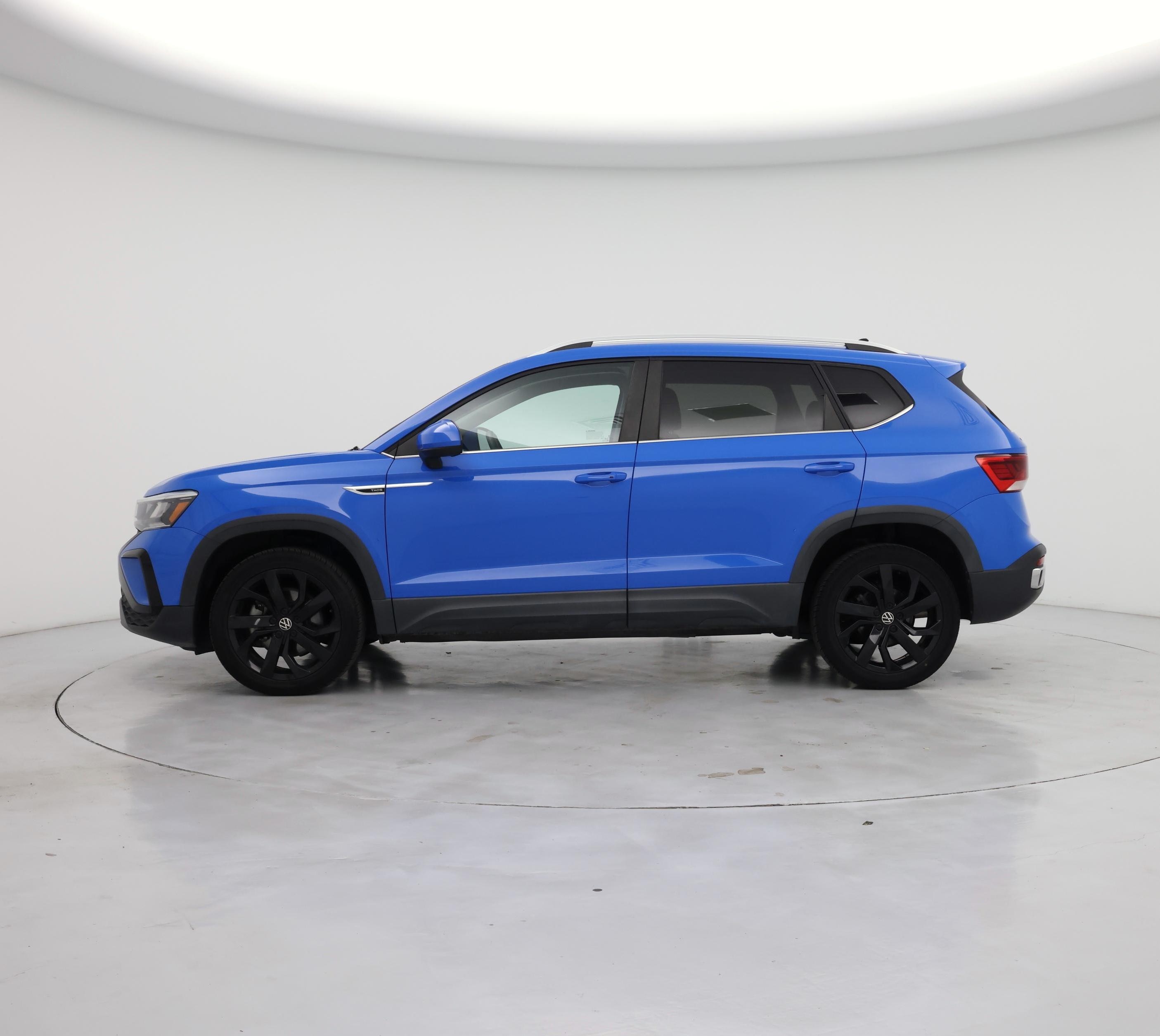 Thumbnail: 2022 Volkswagen Taos - 3