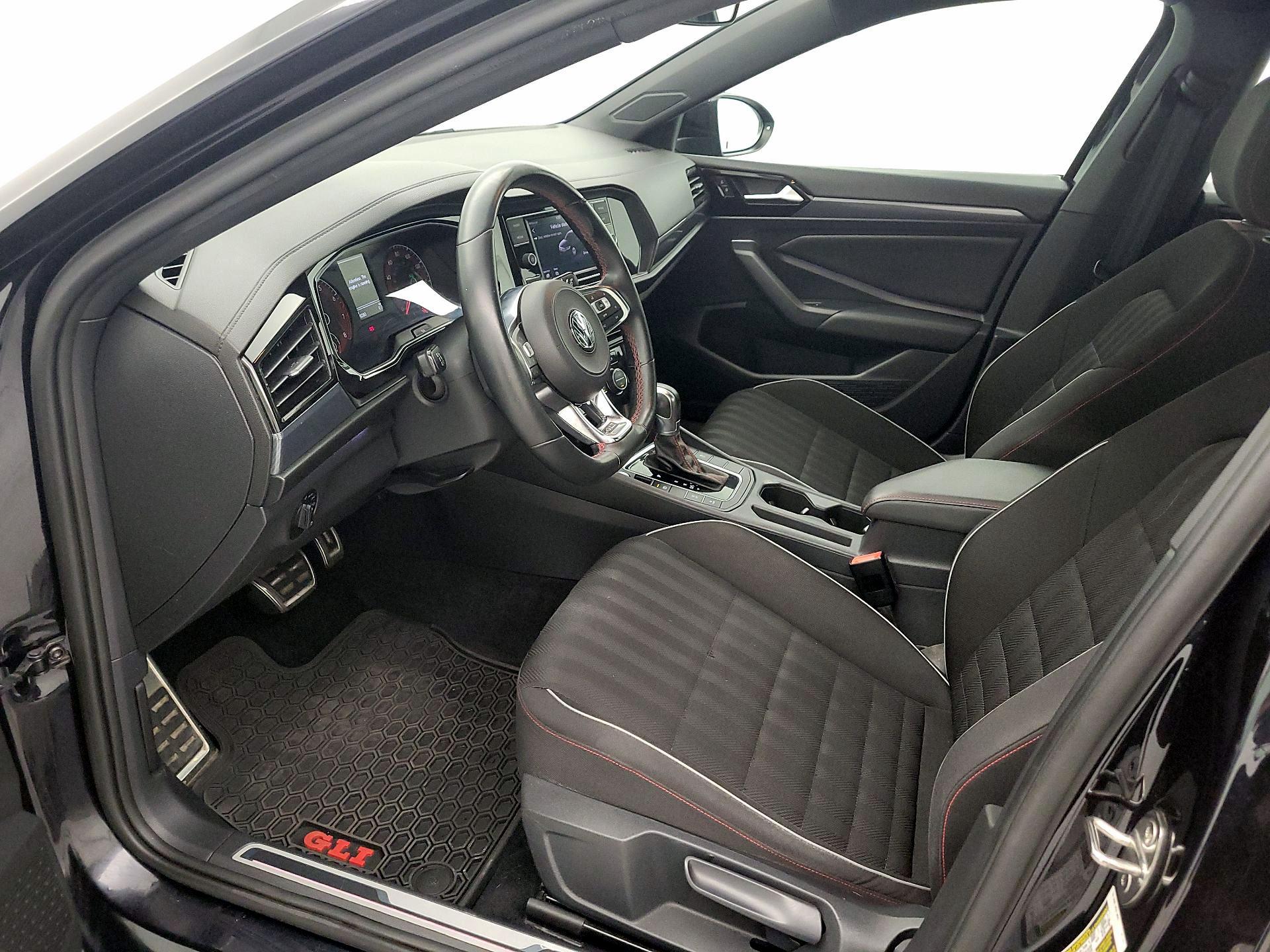 Thumbnail: 2019 Volkswagen Jetta - 11
