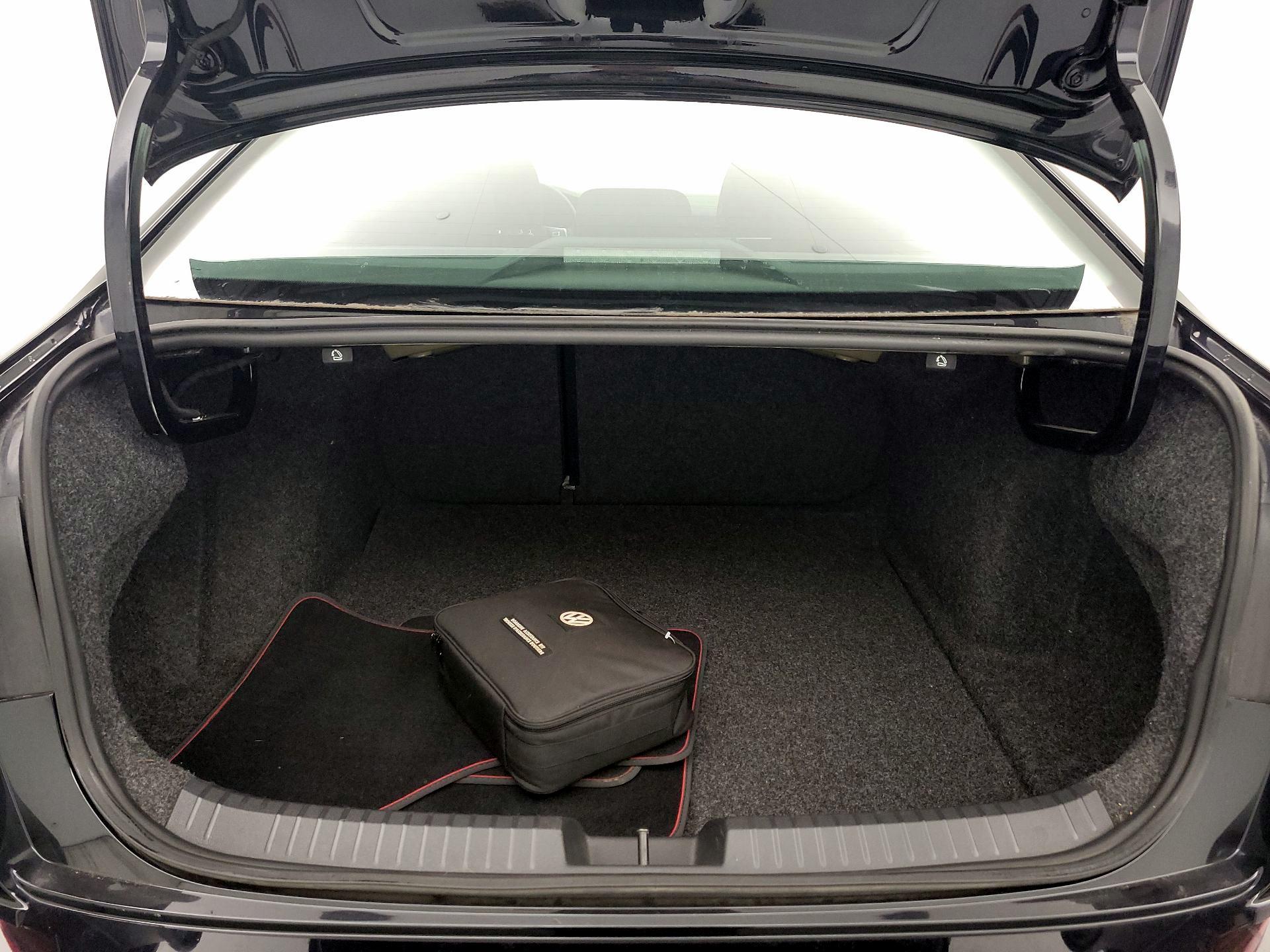 Thumbnail: 2019 Volkswagen Jetta - 20