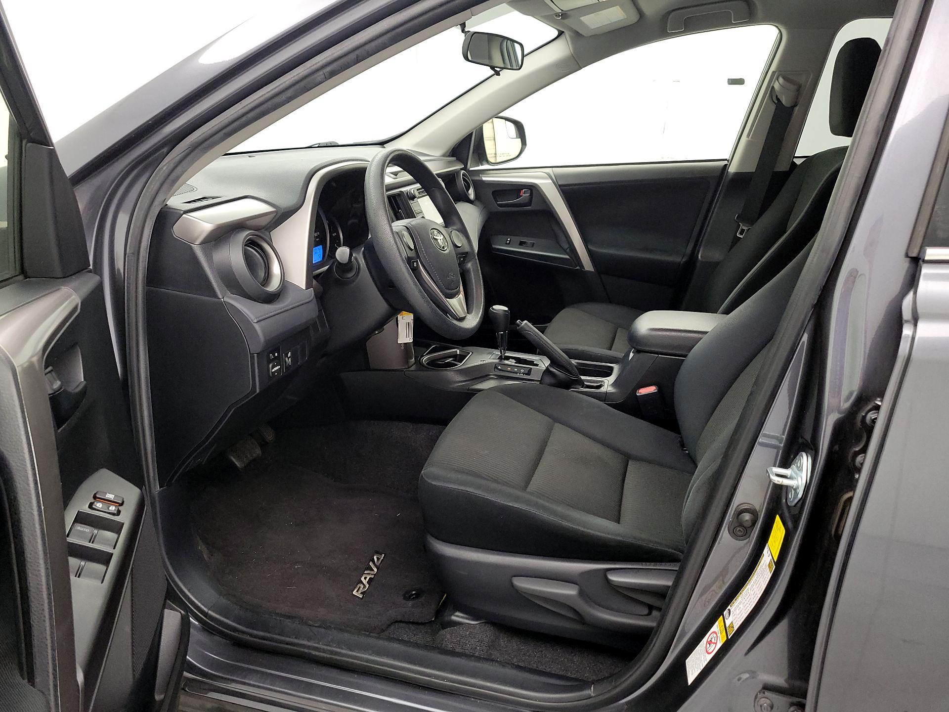 Thumbnail: 2016 Toyota RAV4 - 11