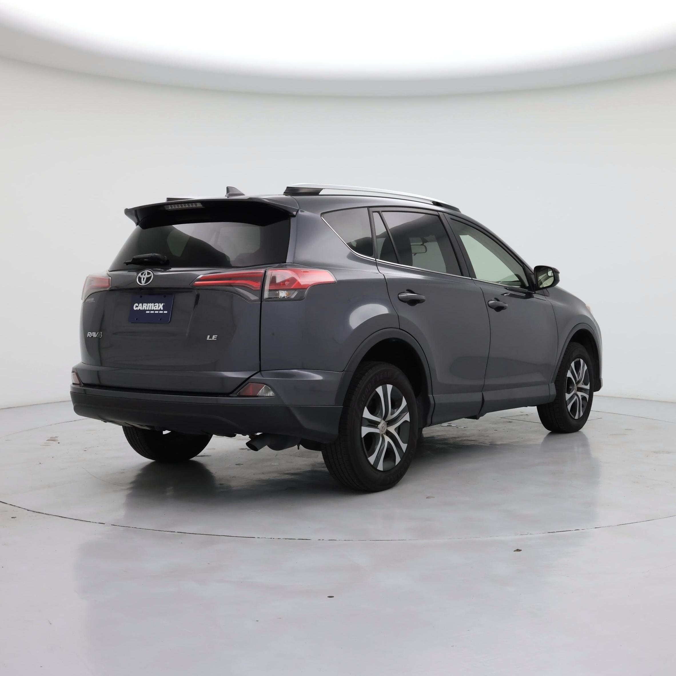Thumbnail: 2016 Toyota RAV4 - 8
