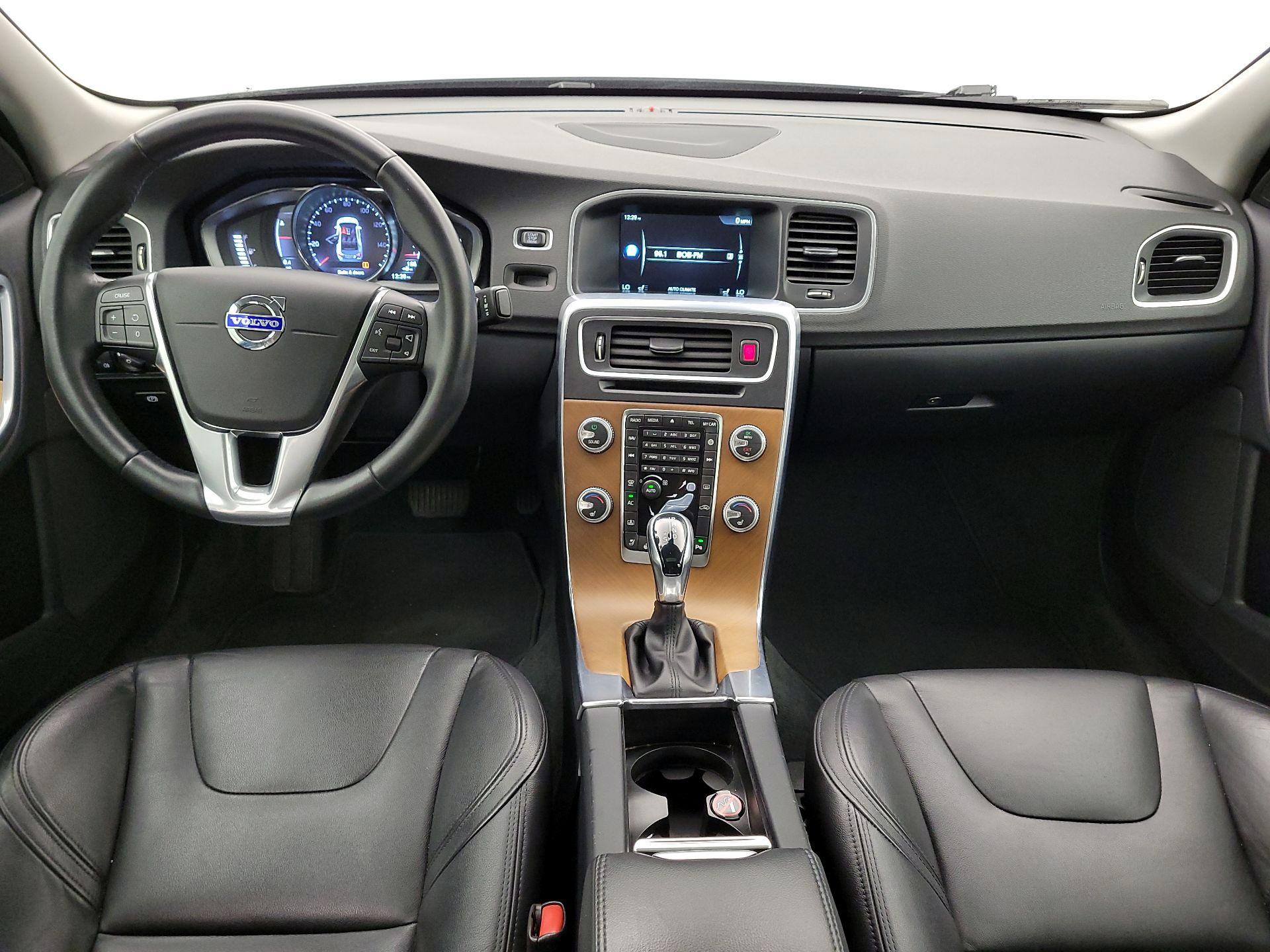 Thumbnail: 2016 Volvo S60 - 9