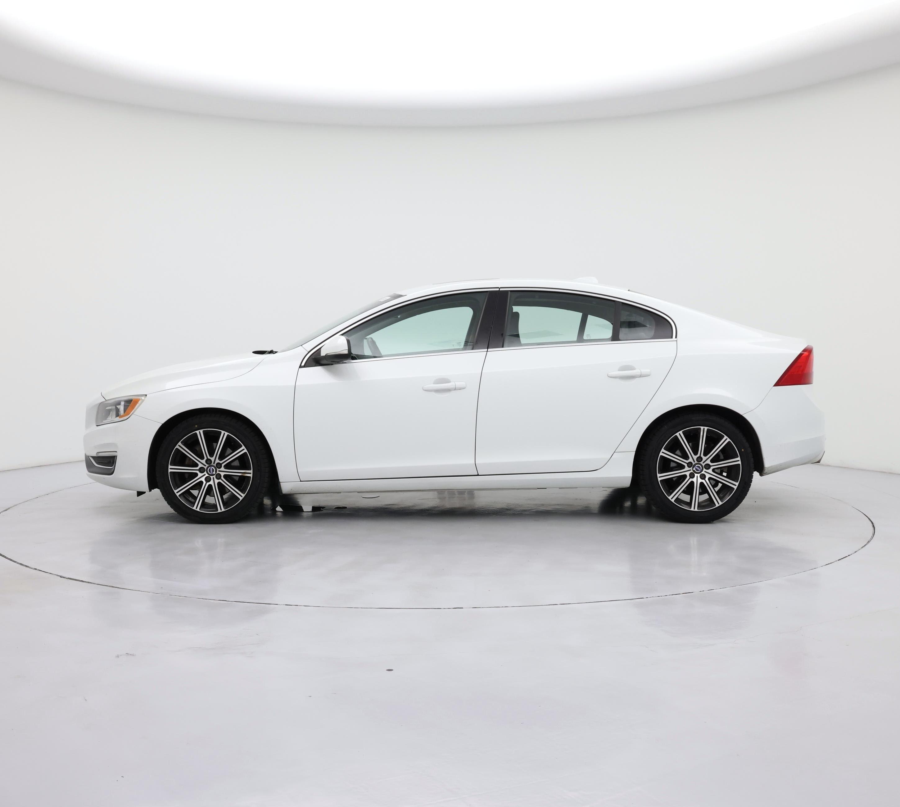 Thumbnail: 2016 Volvo S60 - 3