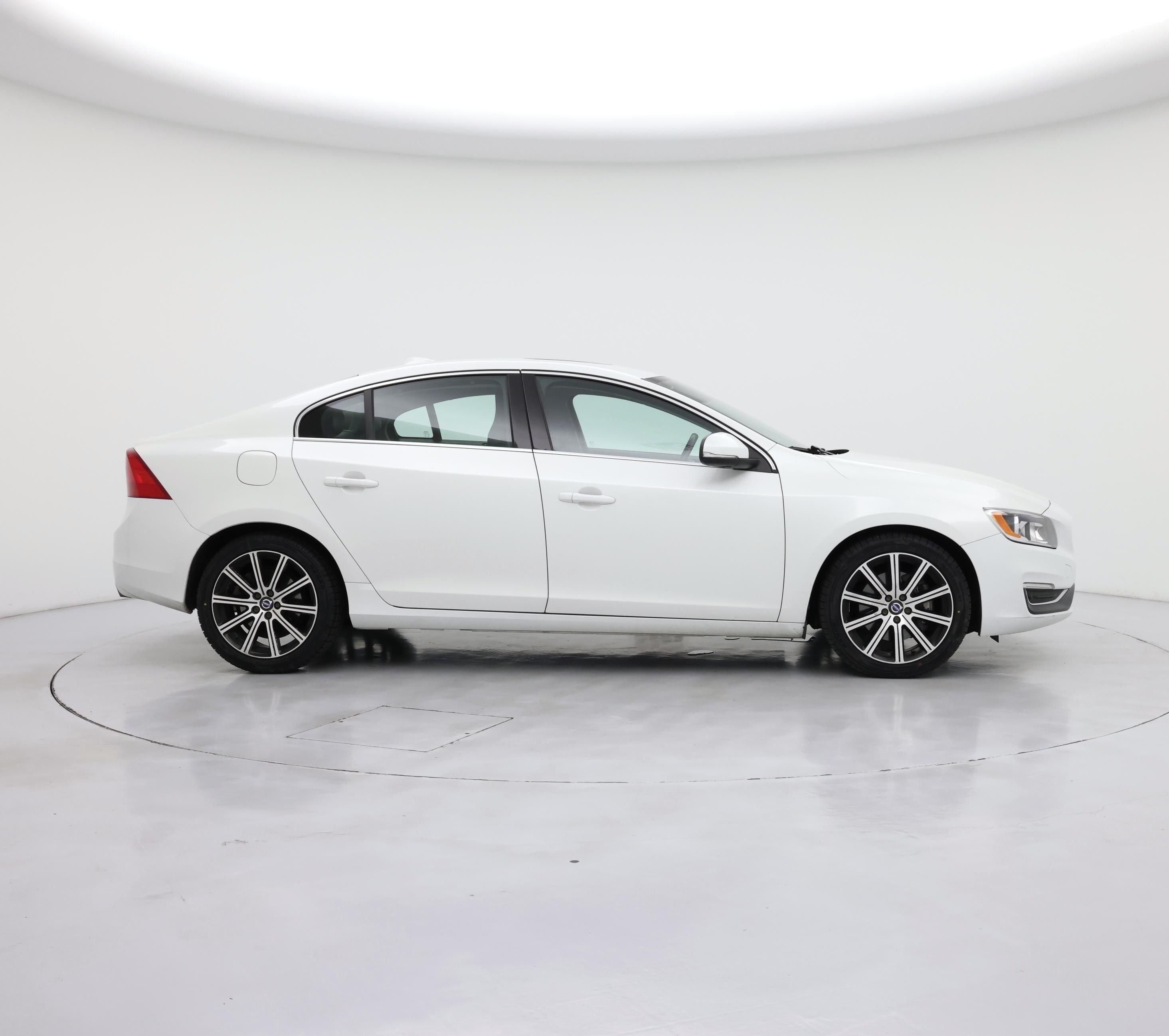 Thumbnail: 2016 Volvo S60 - 7