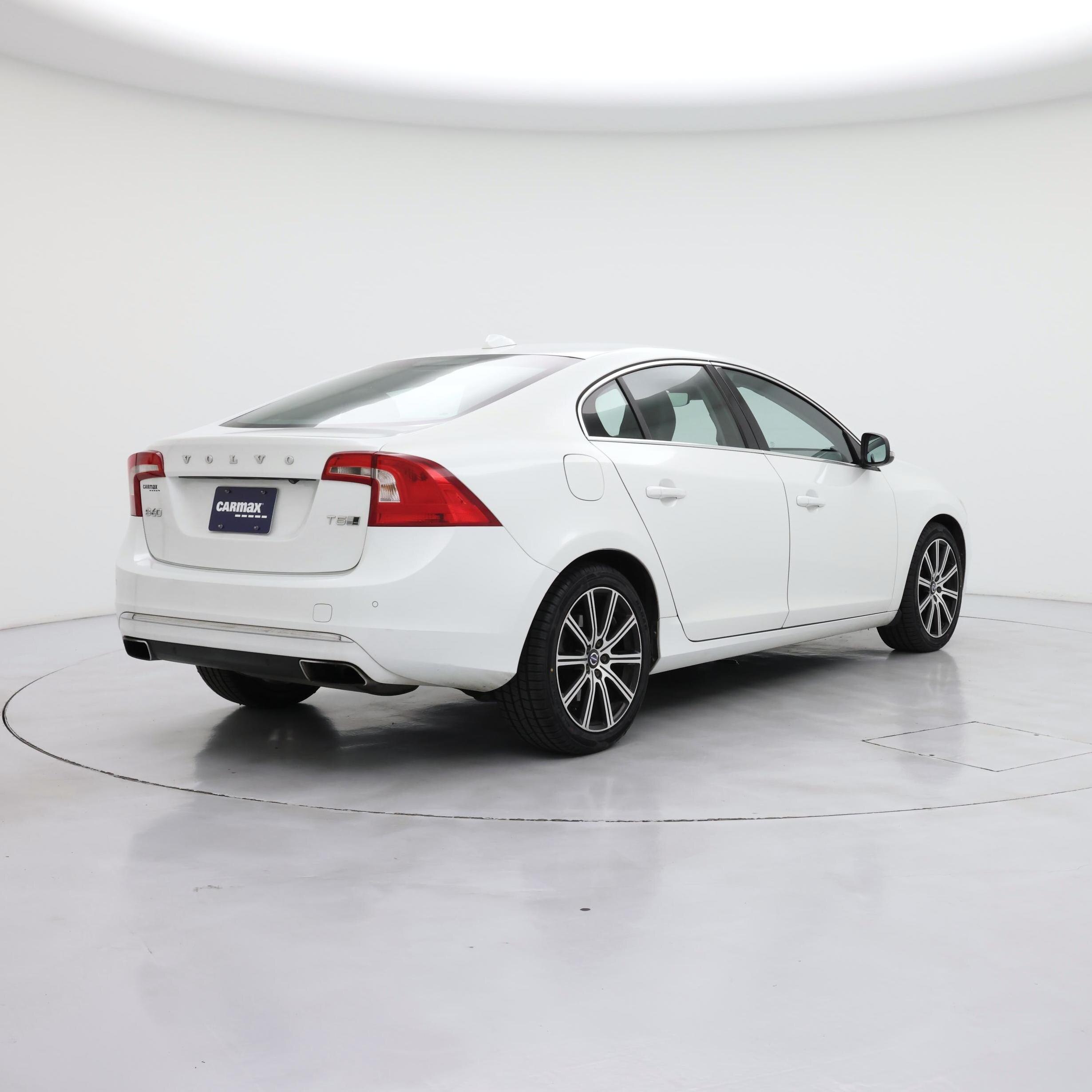 Thumbnail: 2016 Volvo S60 - 8