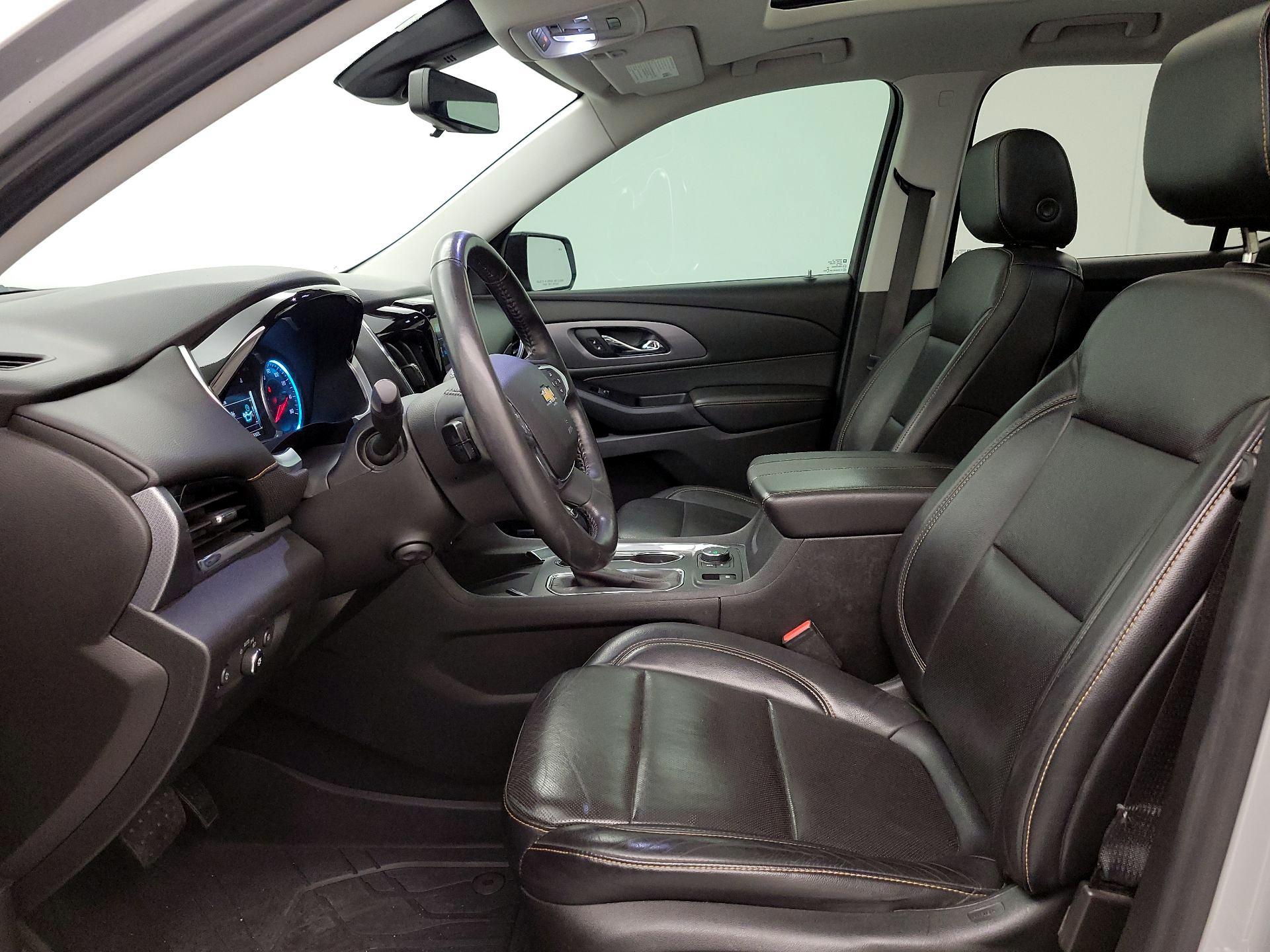 Thumbnail: 2018 Chevrolet Traverse - 11