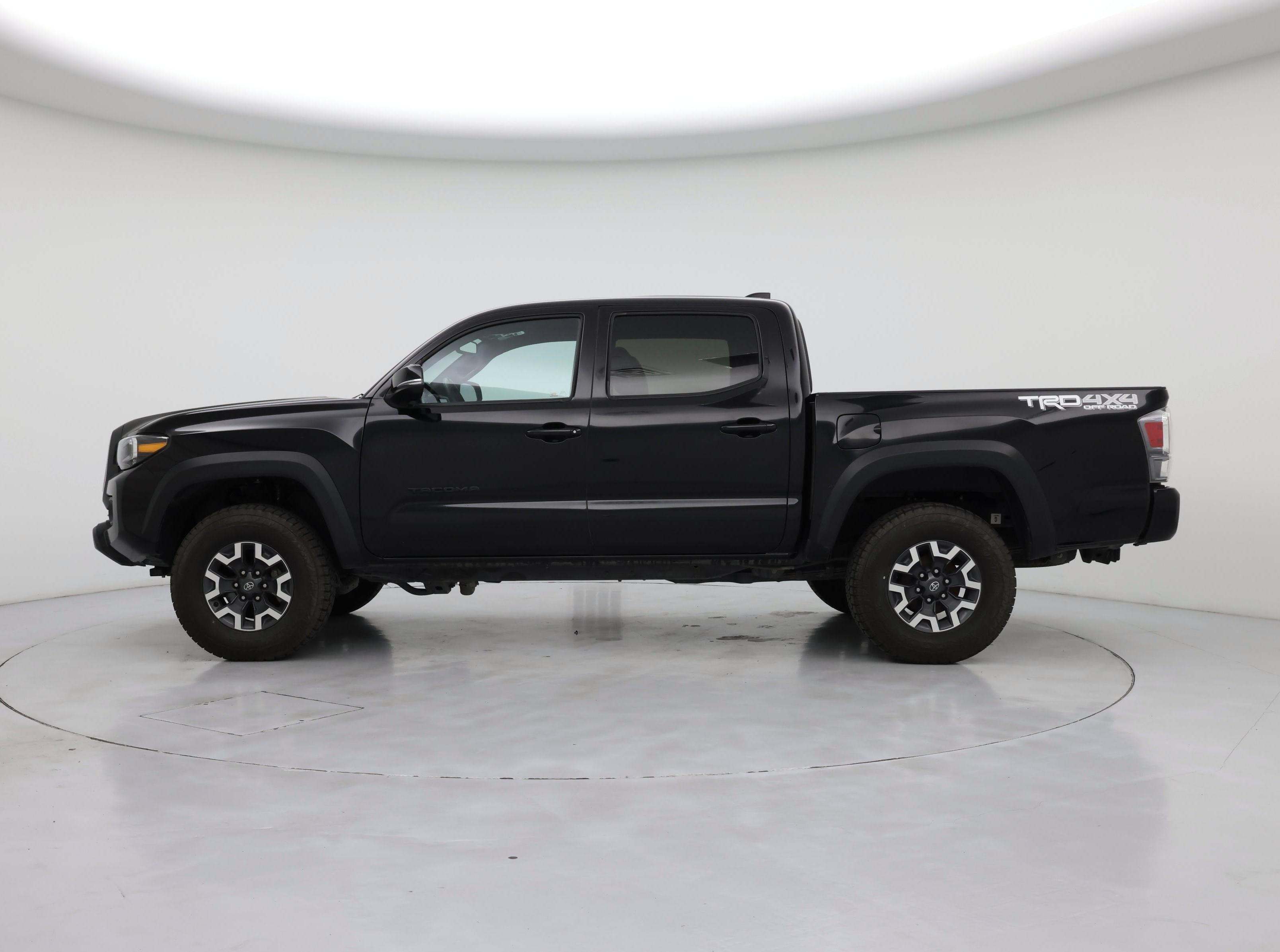 Thumbnail: 2021 Toyota Tacoma - 3