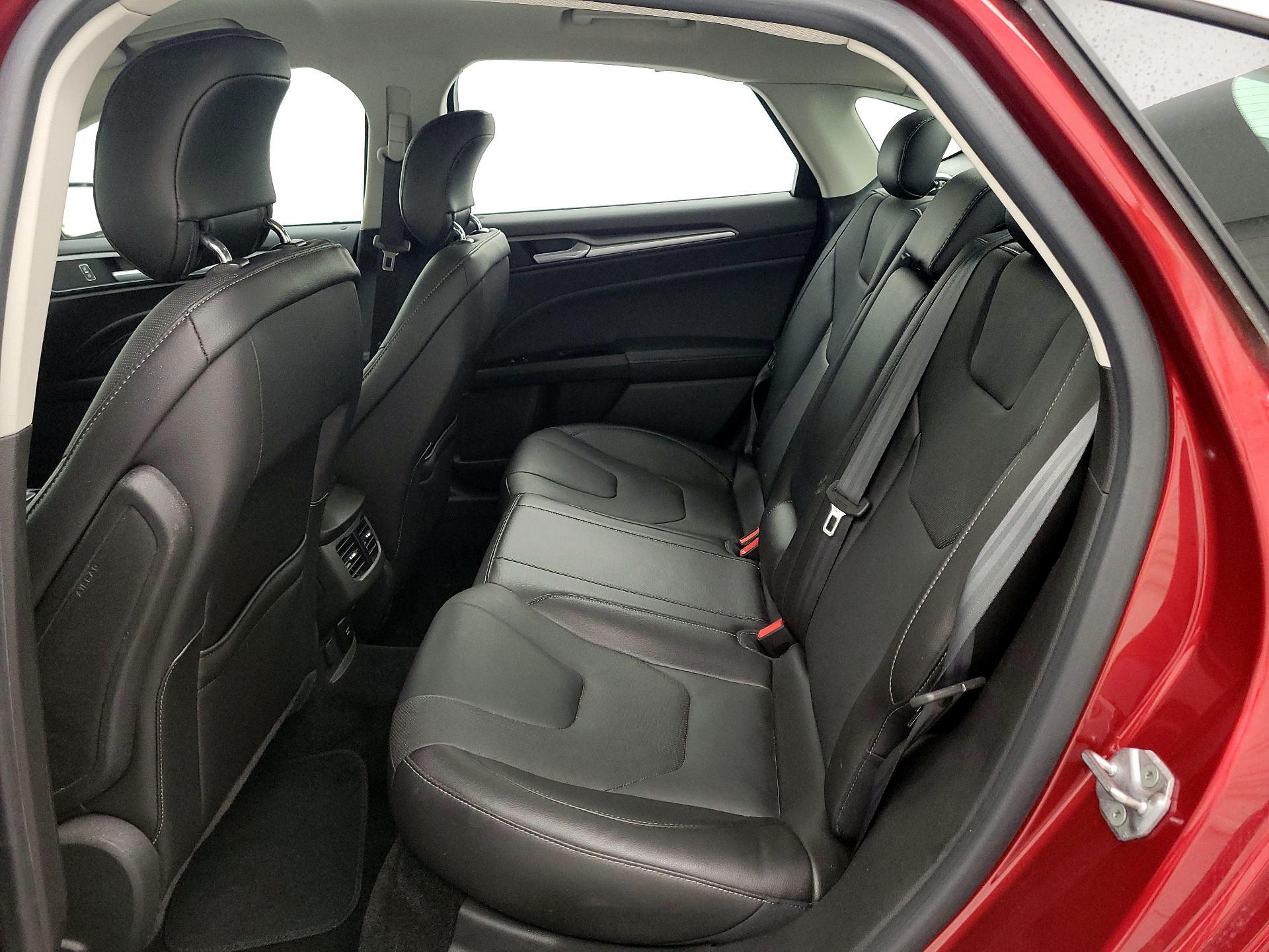 Thumbnail: 2014 Ford Fusion - 19
