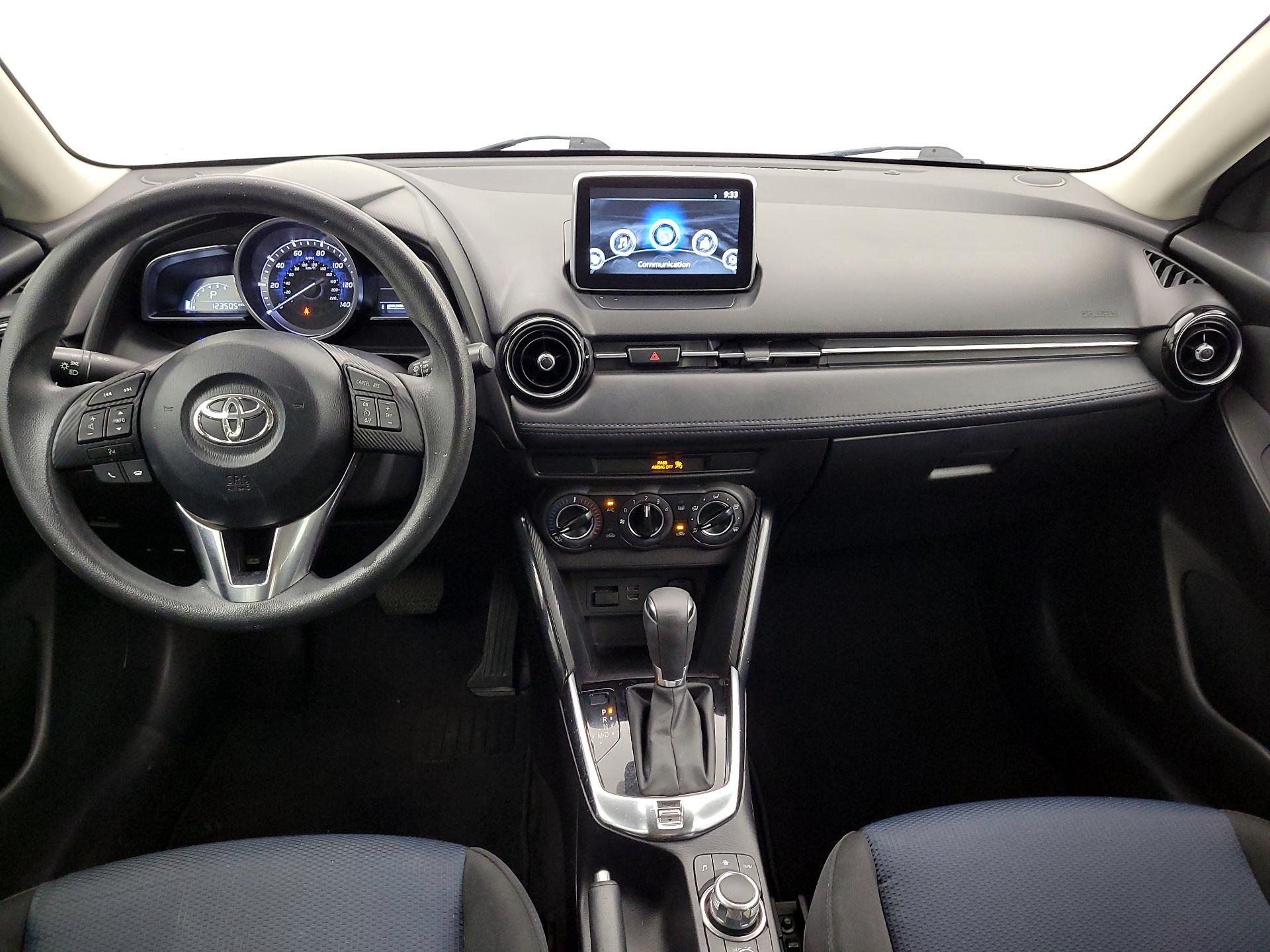 Thumbnail: 2018 Toyota Yaris iA - 9