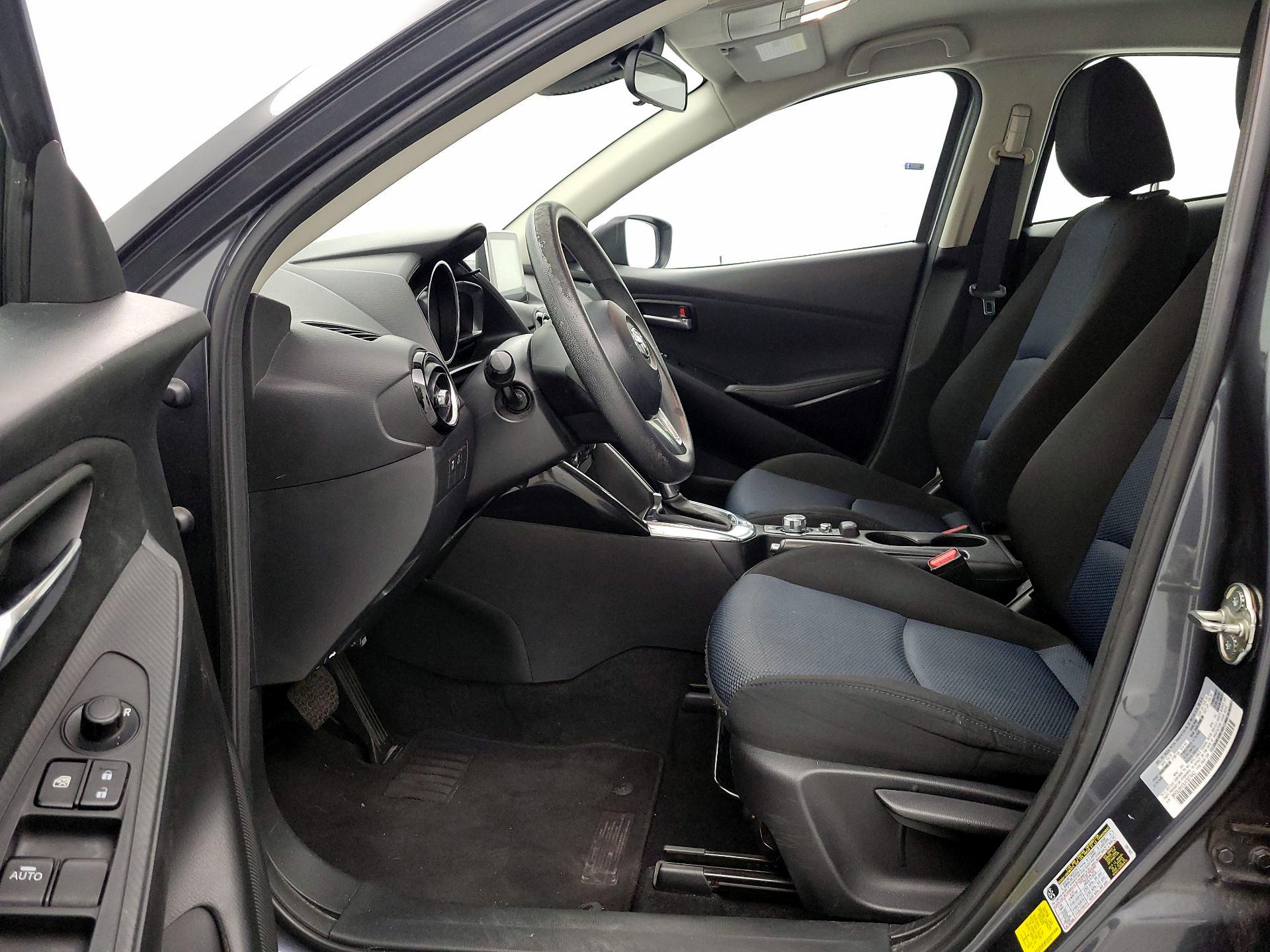 Thumbnail: 2018 Toyota Yaris iA - 11