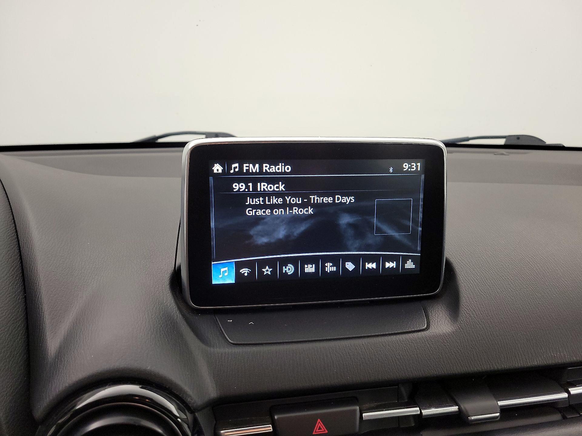 Thumbnail: 2018 Toyota Yaris iA - 15