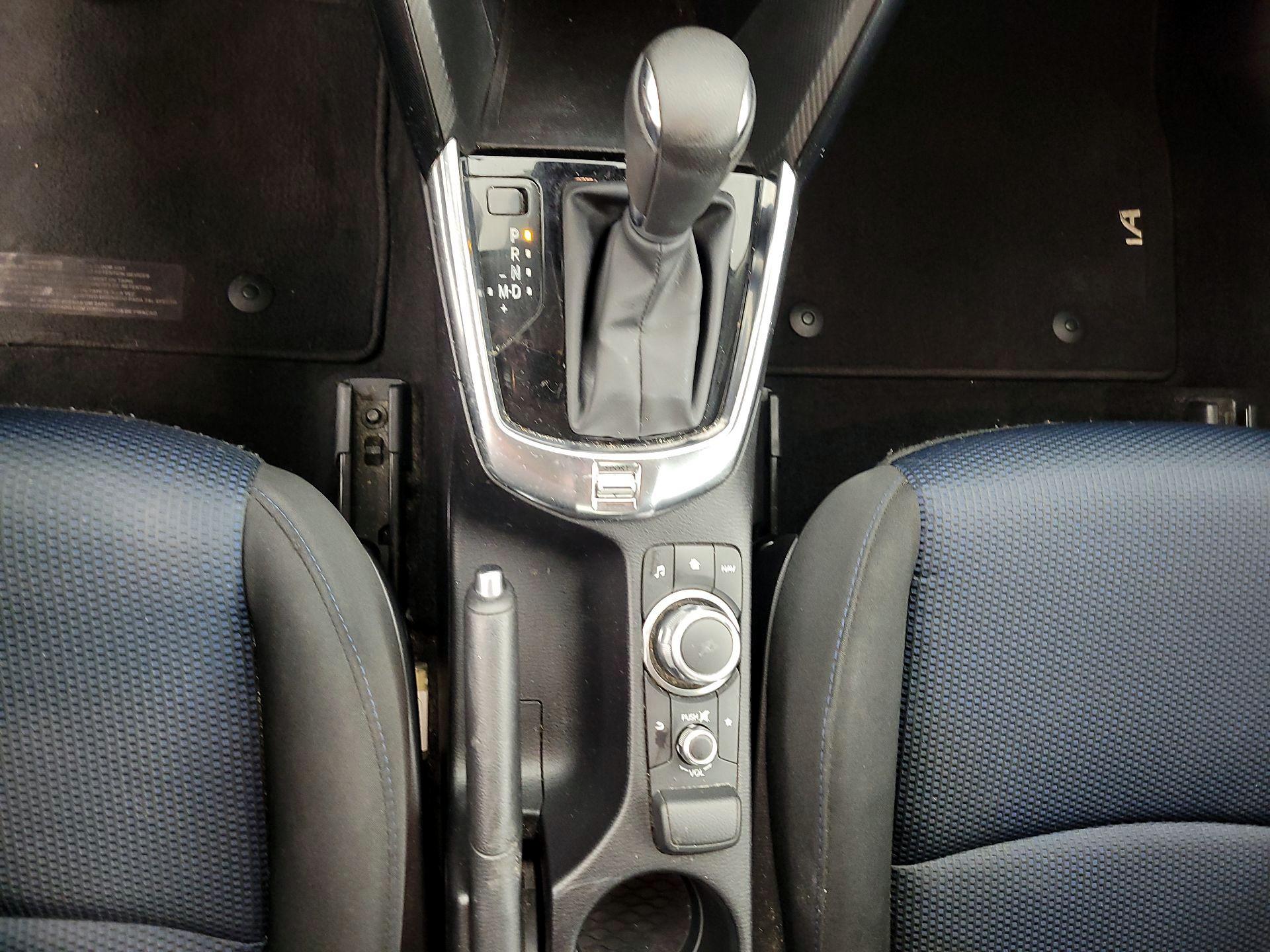 Thumbnail: 2018 Toyota Yaris iA - 17