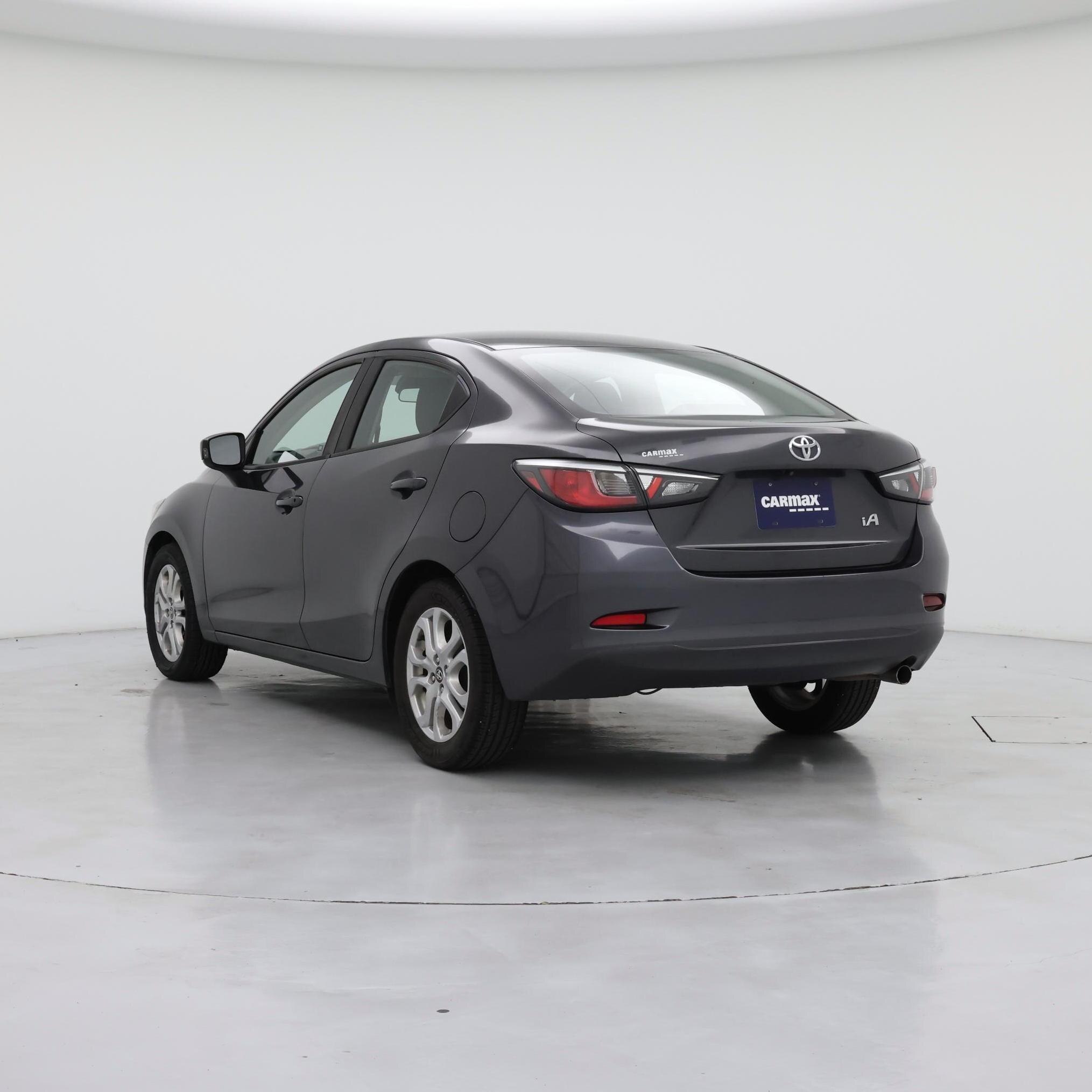 Thumbnail: 2018 Toyota Yaris iA - 2
