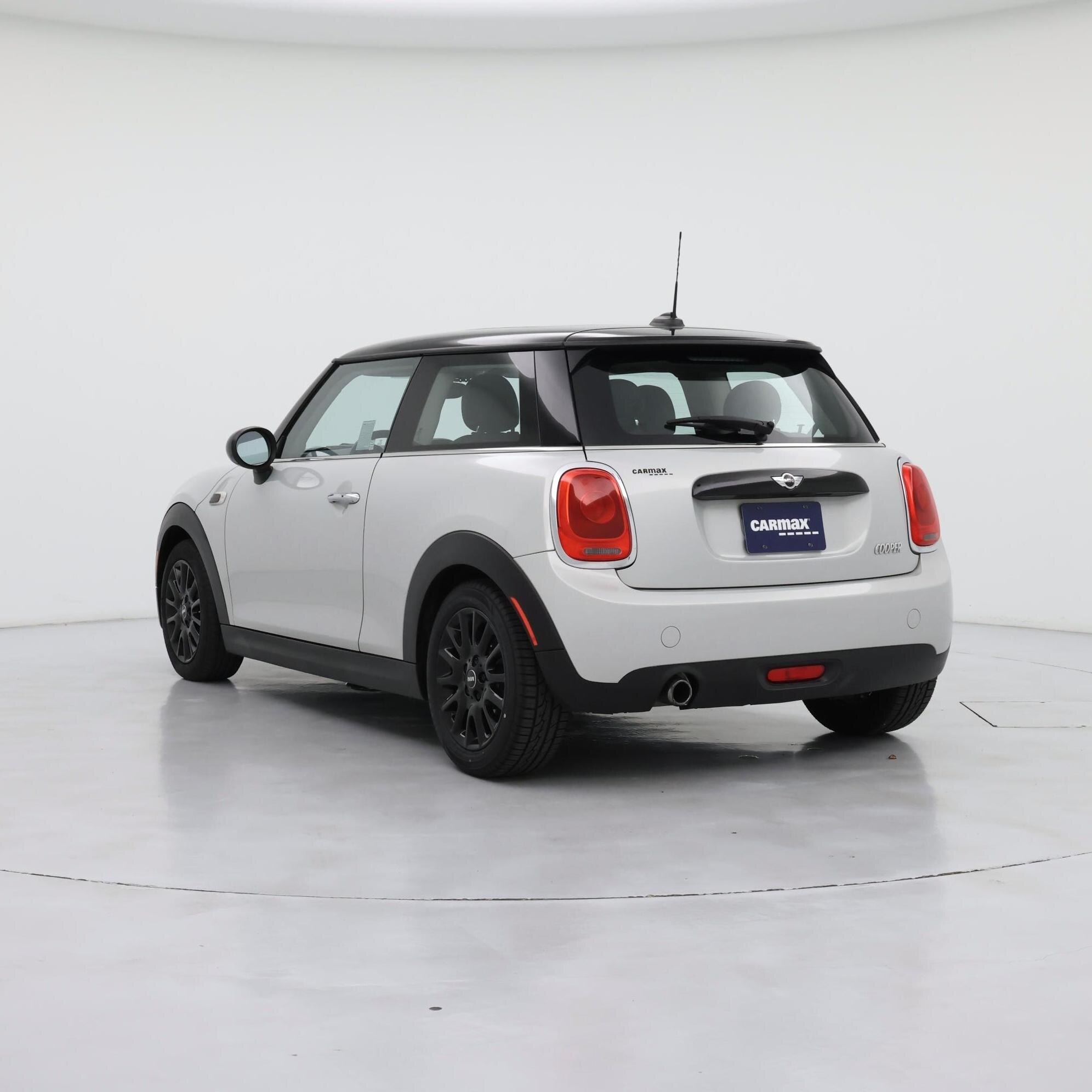 Thumbnail: 2016 MINI Cooper Hardtop - 2