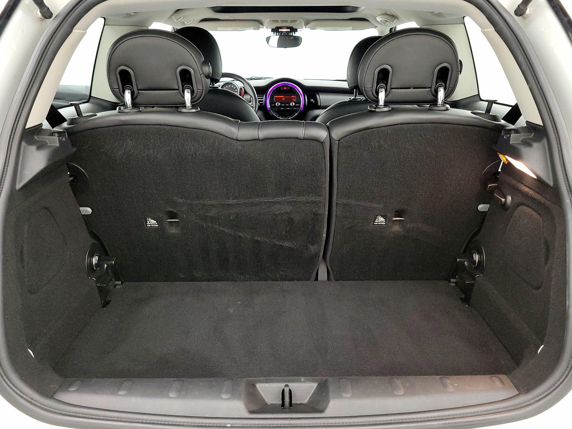 Thumbnail: 2016 MINI Cooper Hardtop - 20