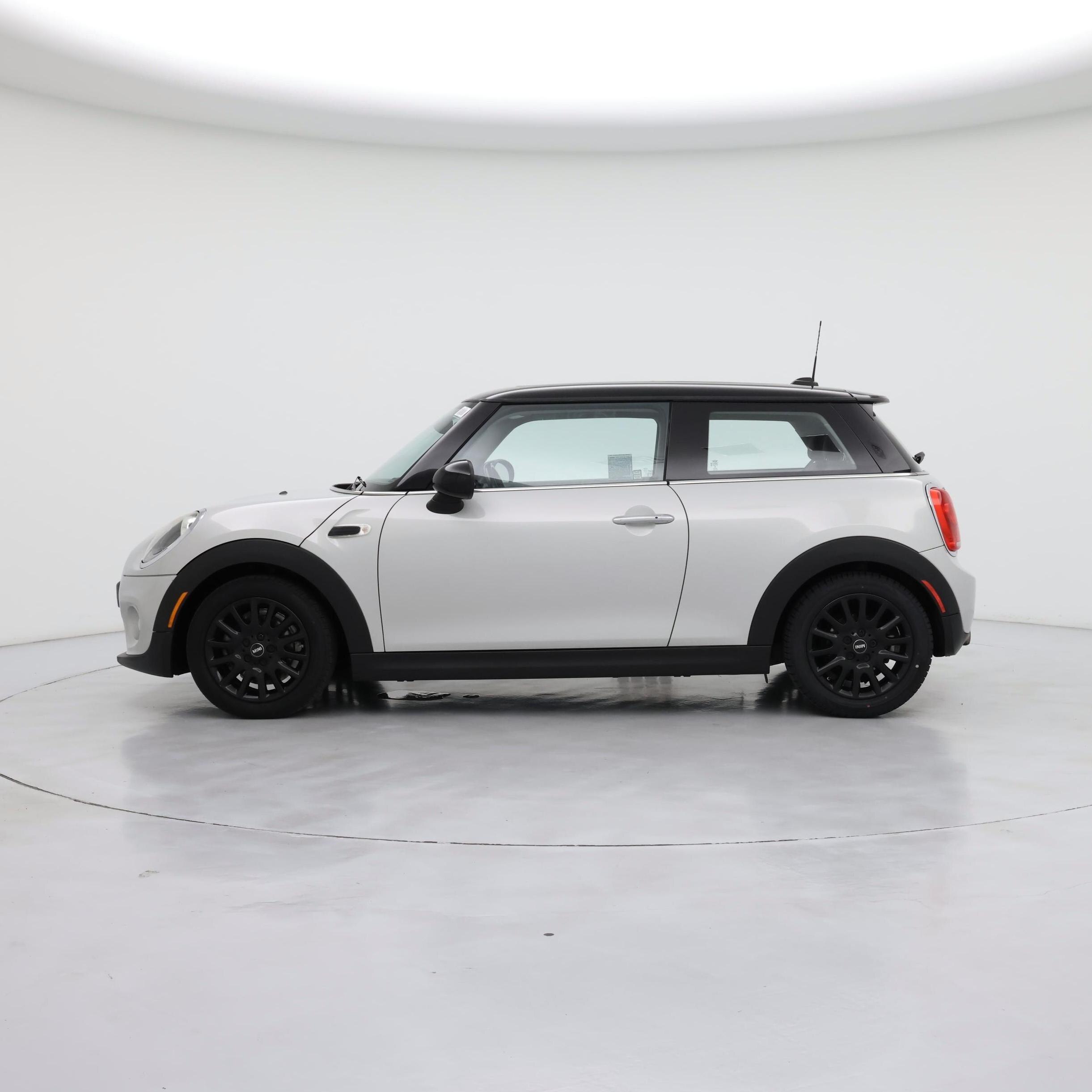 Thumbnail: 2016 MINI Cooper Hardtop - 3