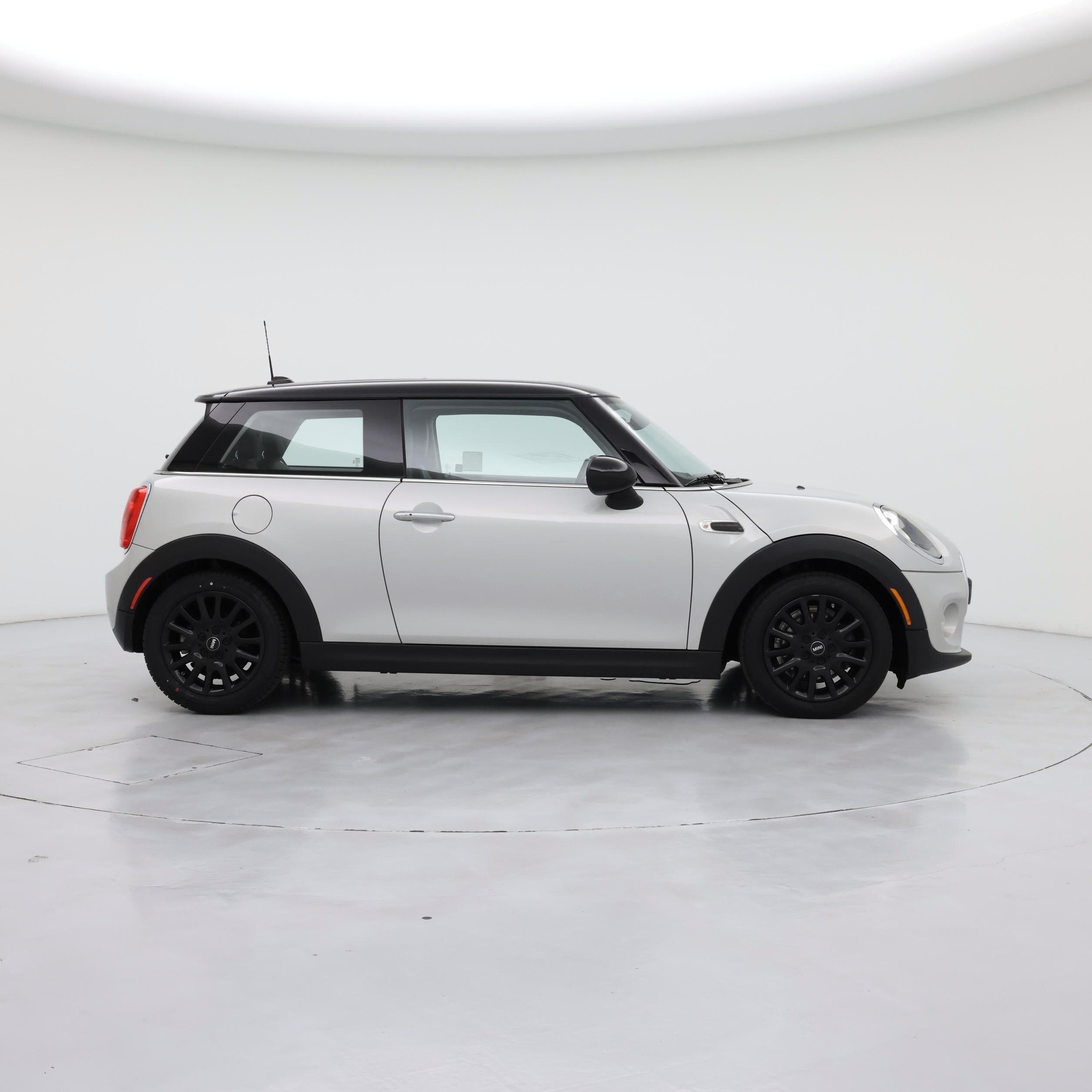 Thumbnail: 2016 MINI Cooper Hardtop - 7