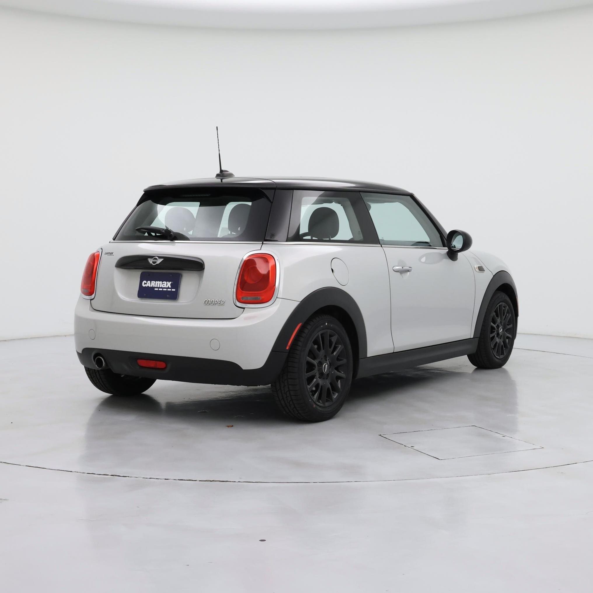 Thumbnail: 2016 MINI Cooper Hardtop - 8