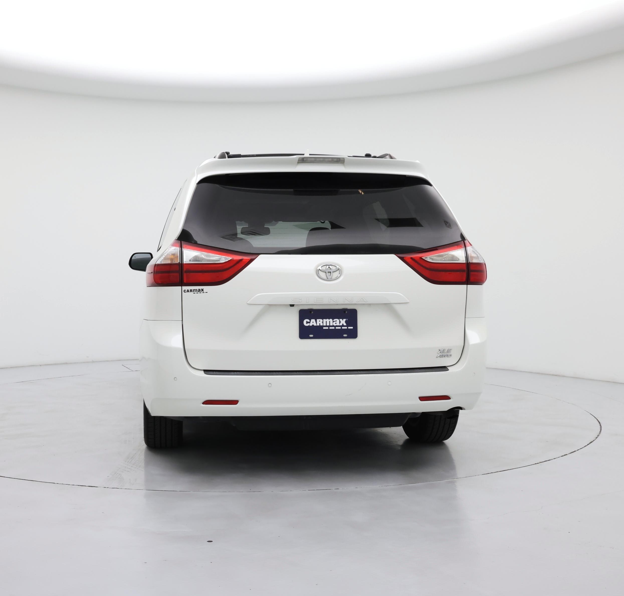 Thumbnail: 2018 Toyota Sienna - 6