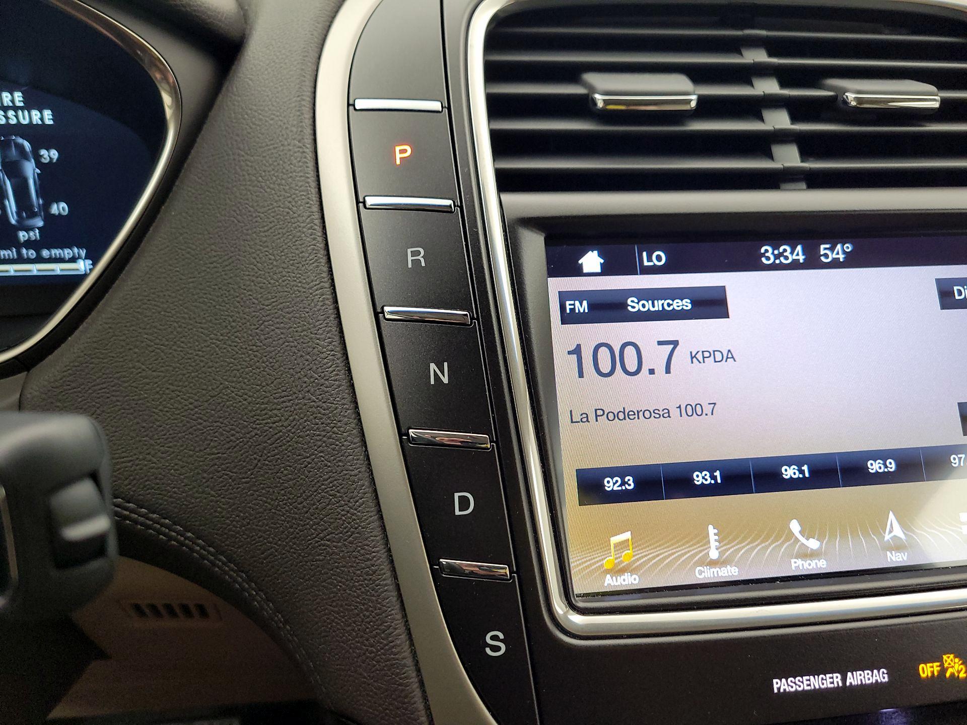 Thumbnail: 2019 Lincoln Nautilus - 18