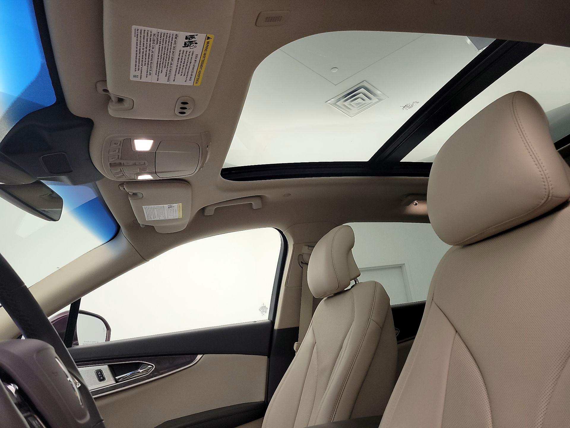 Thumbnail: 2019 Lincoln Nautilus - 20
