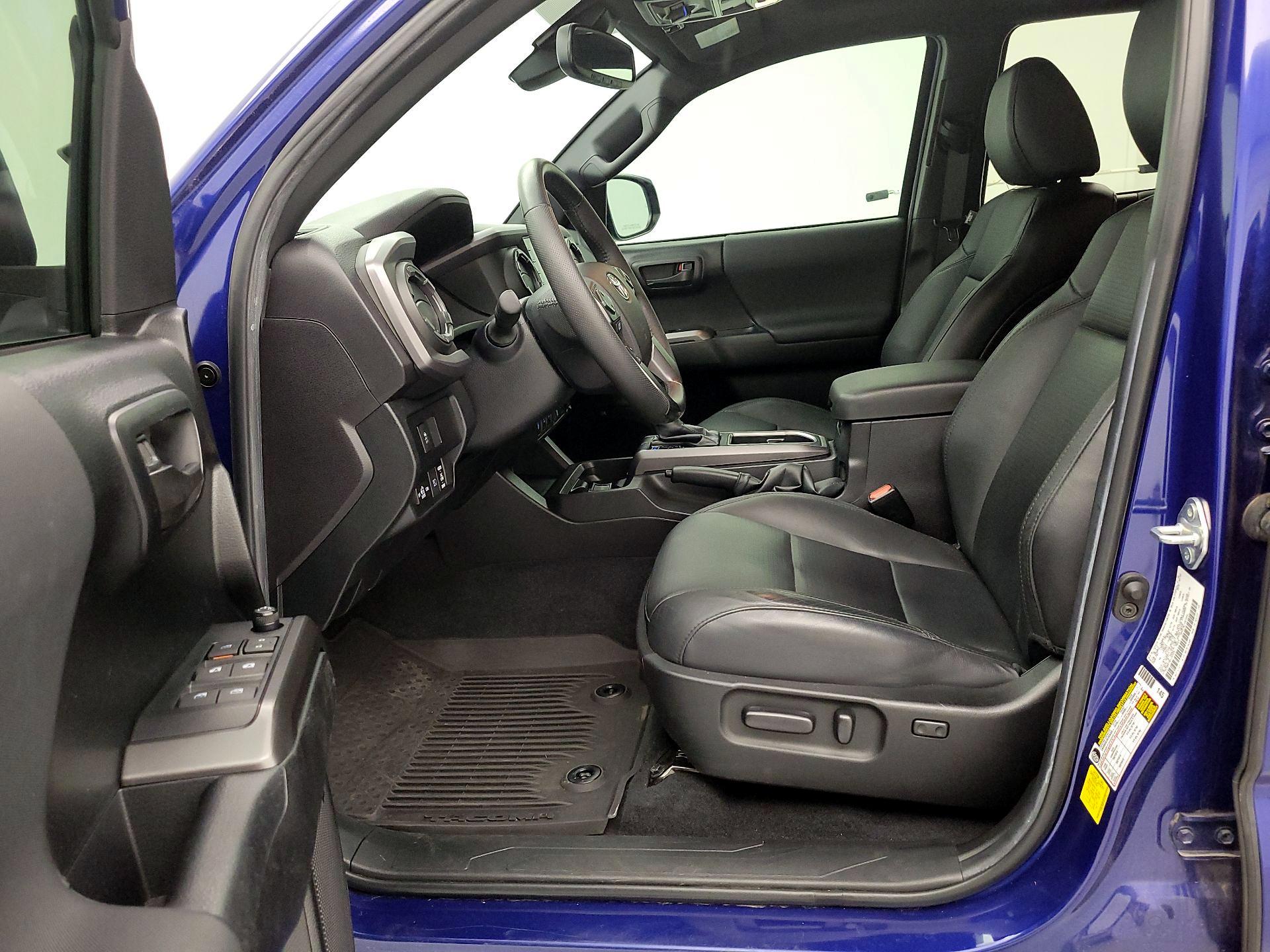 Thumbnail: 2022 Toyota Tacoma - 11