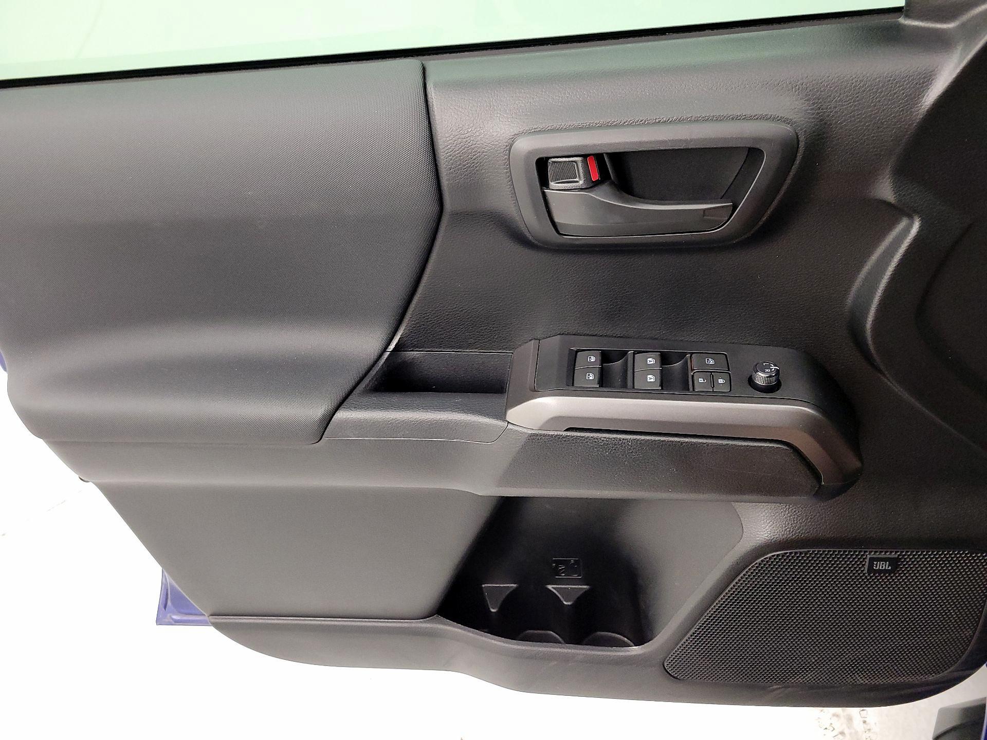 Thumbnail: 2022 Toyota Tacoma - 12