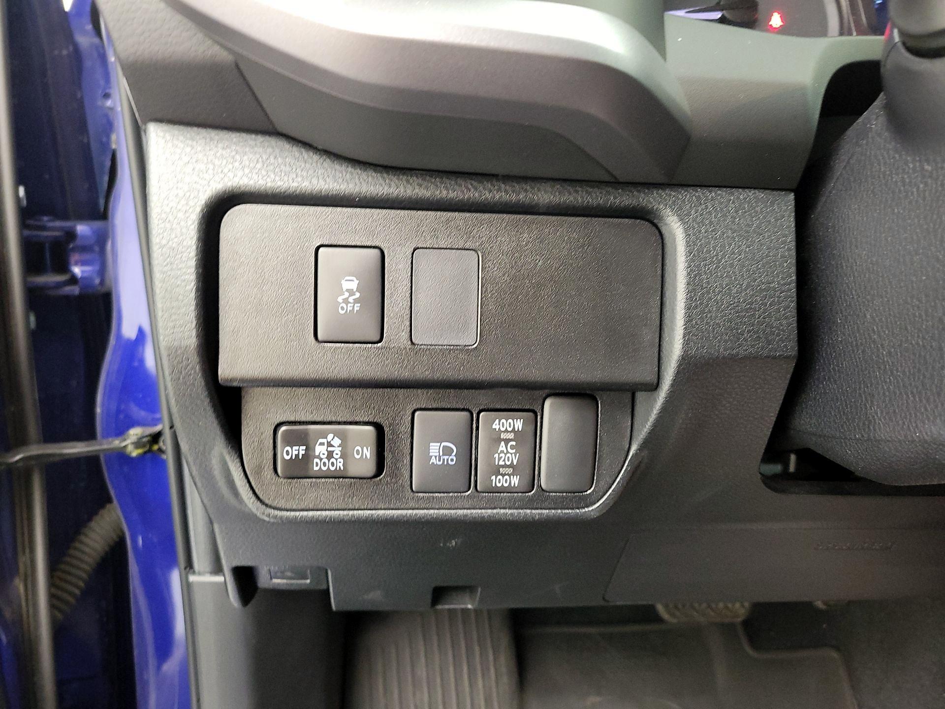 Thumbnail: 2022 Toyota Tacoma - 13