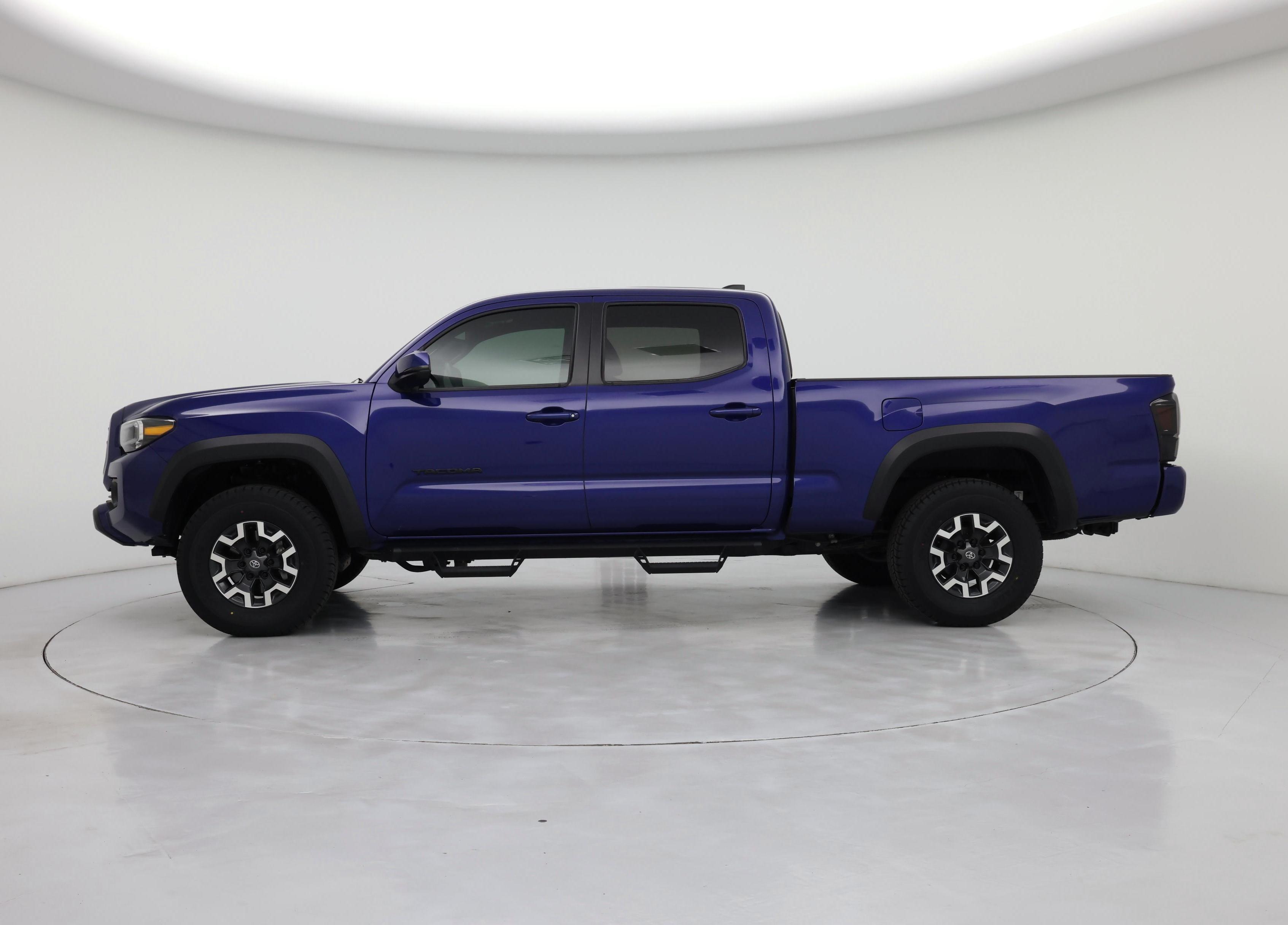Thumbnail: 2022 Toyota Tacoma - 3