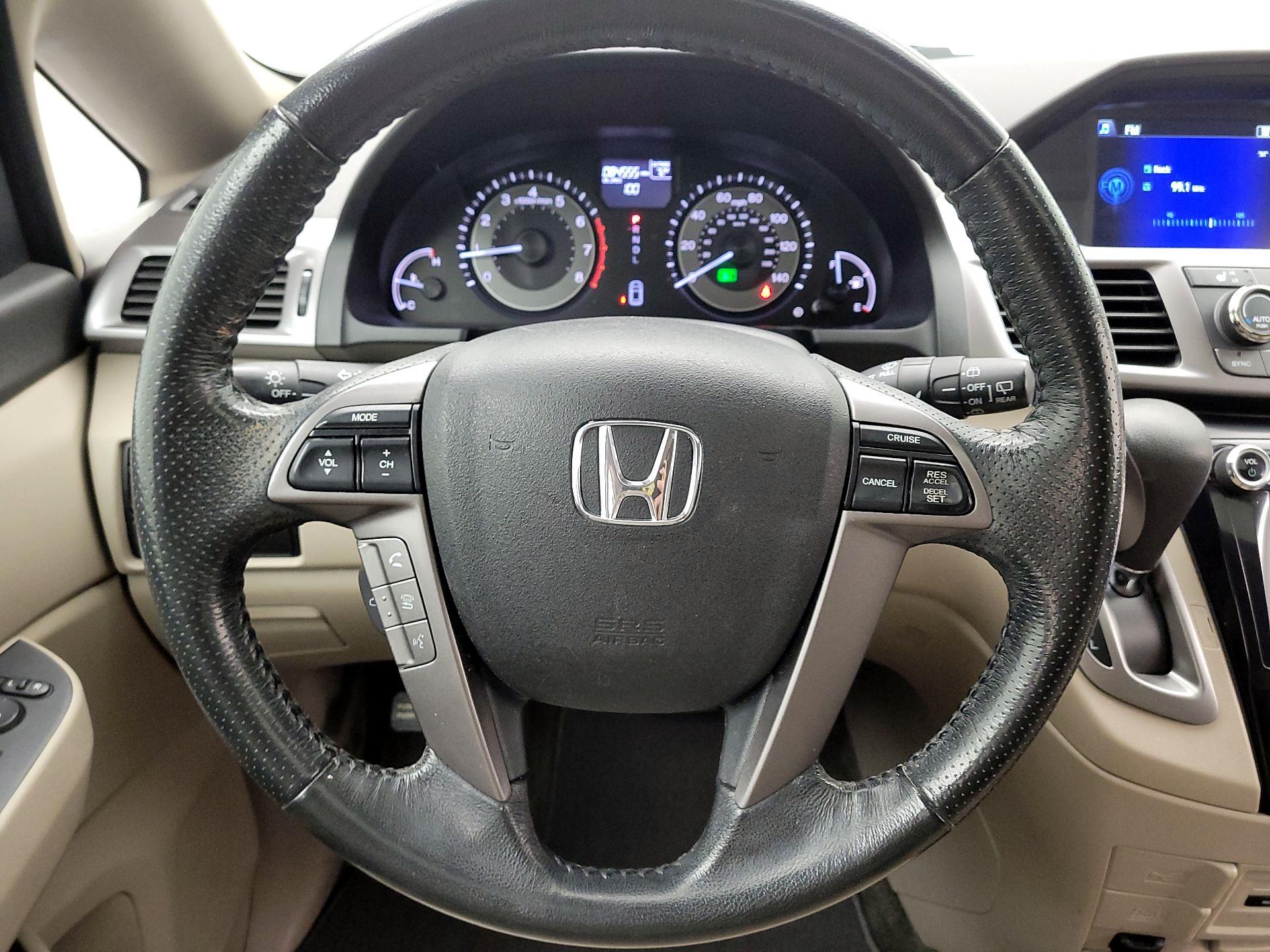 Thumbnail: 2015 Honda Odyssey - 10